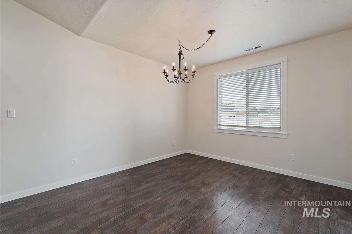 6125 W Mattawa Dr Property Photo 8