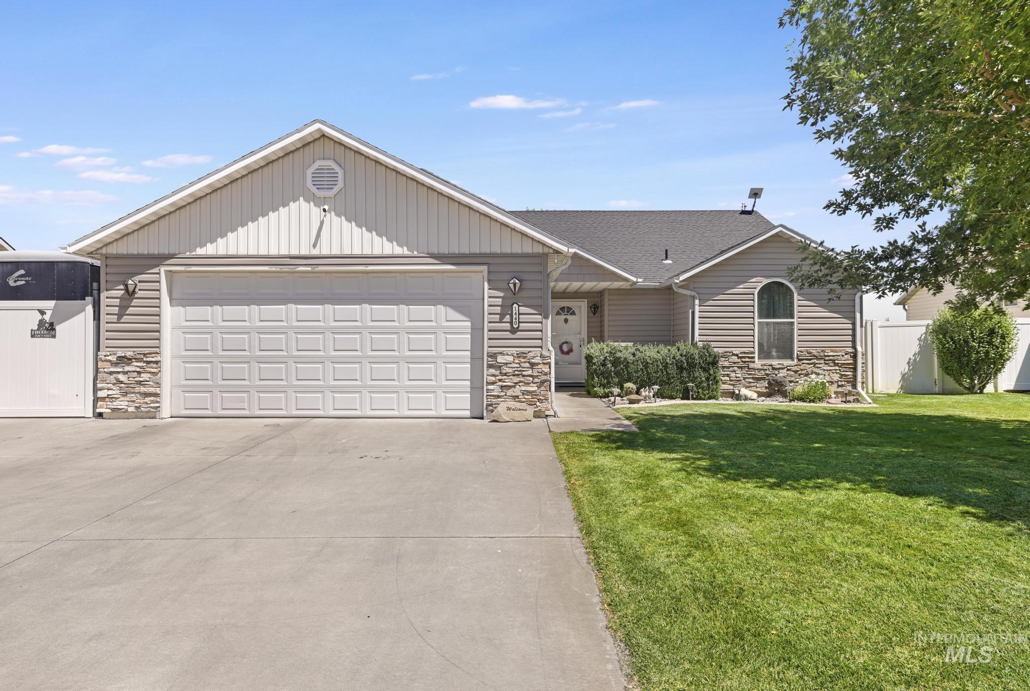 1440 Cayuse Creek Dr Property Photo 1