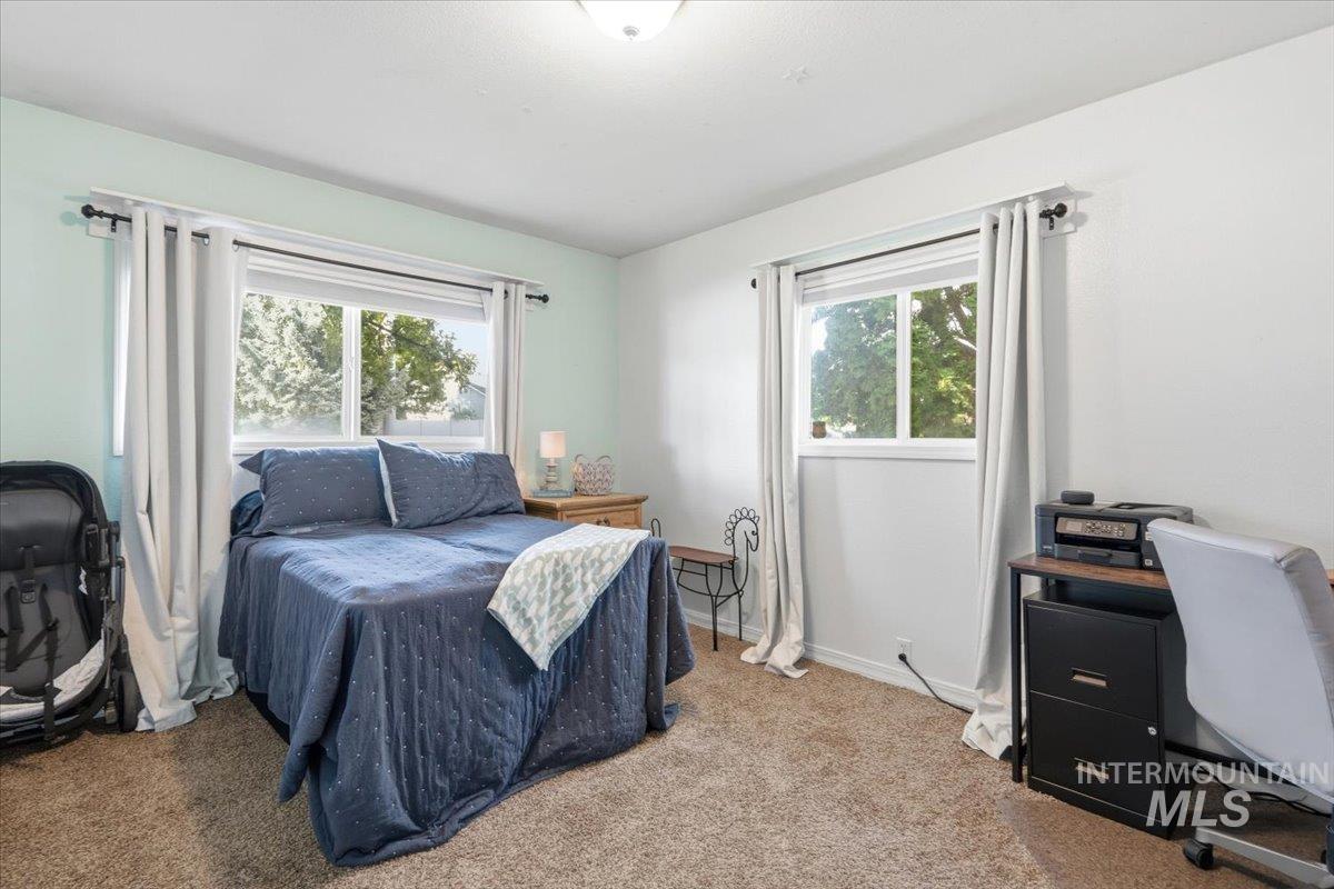 2322 W Roosevelt Avenue Property Photo 24