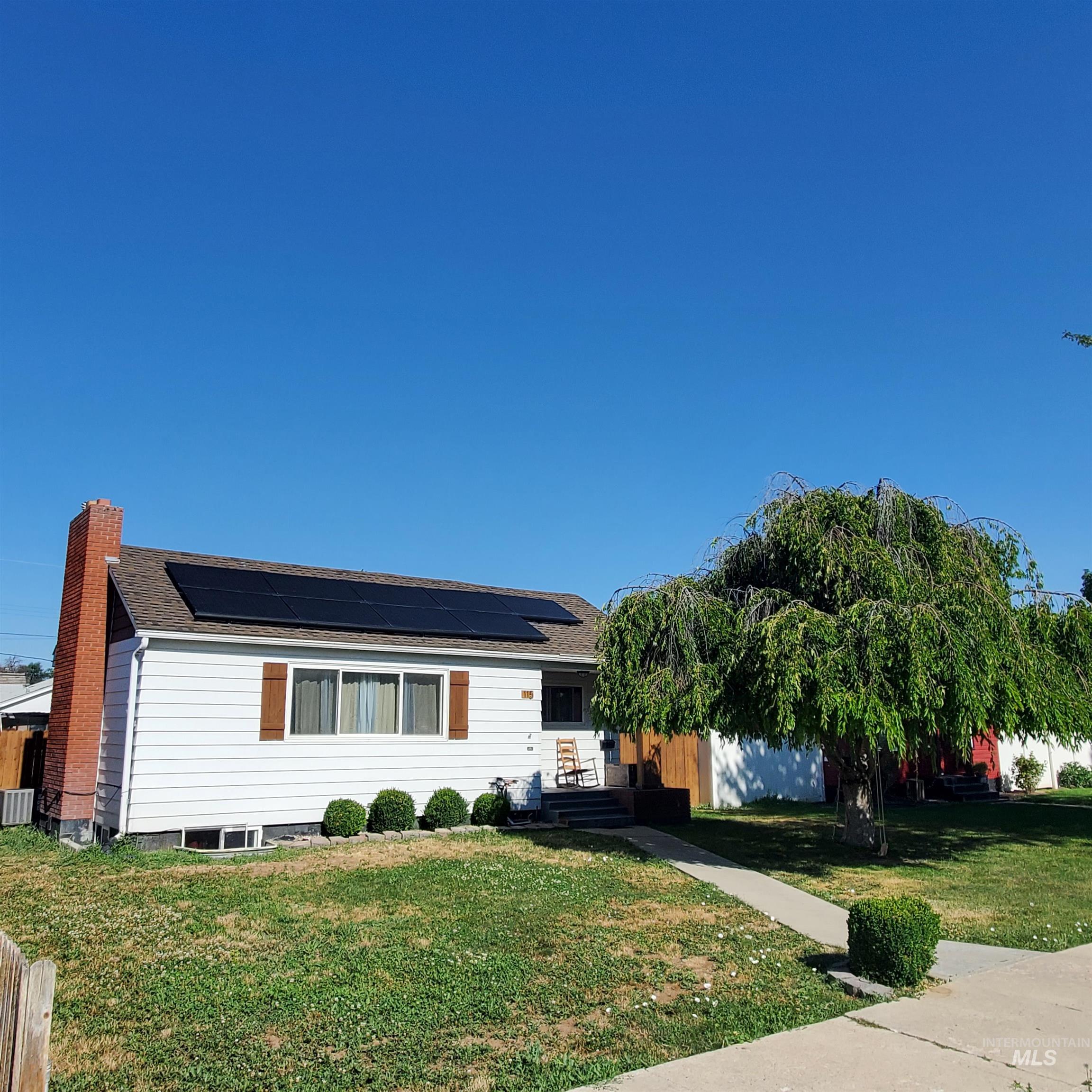 115 S Fern Property Photo 1