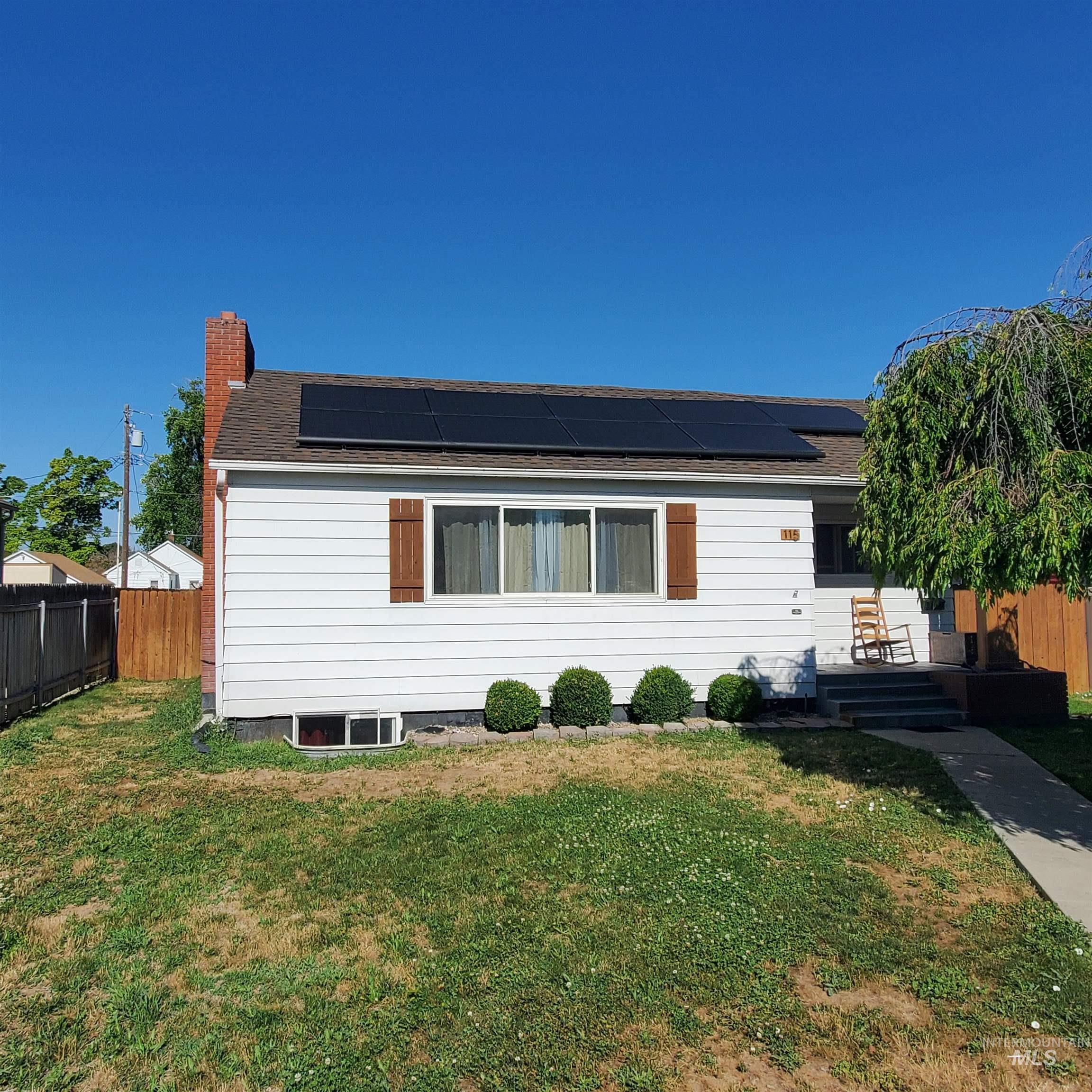 115 S Fern Property Photo 2