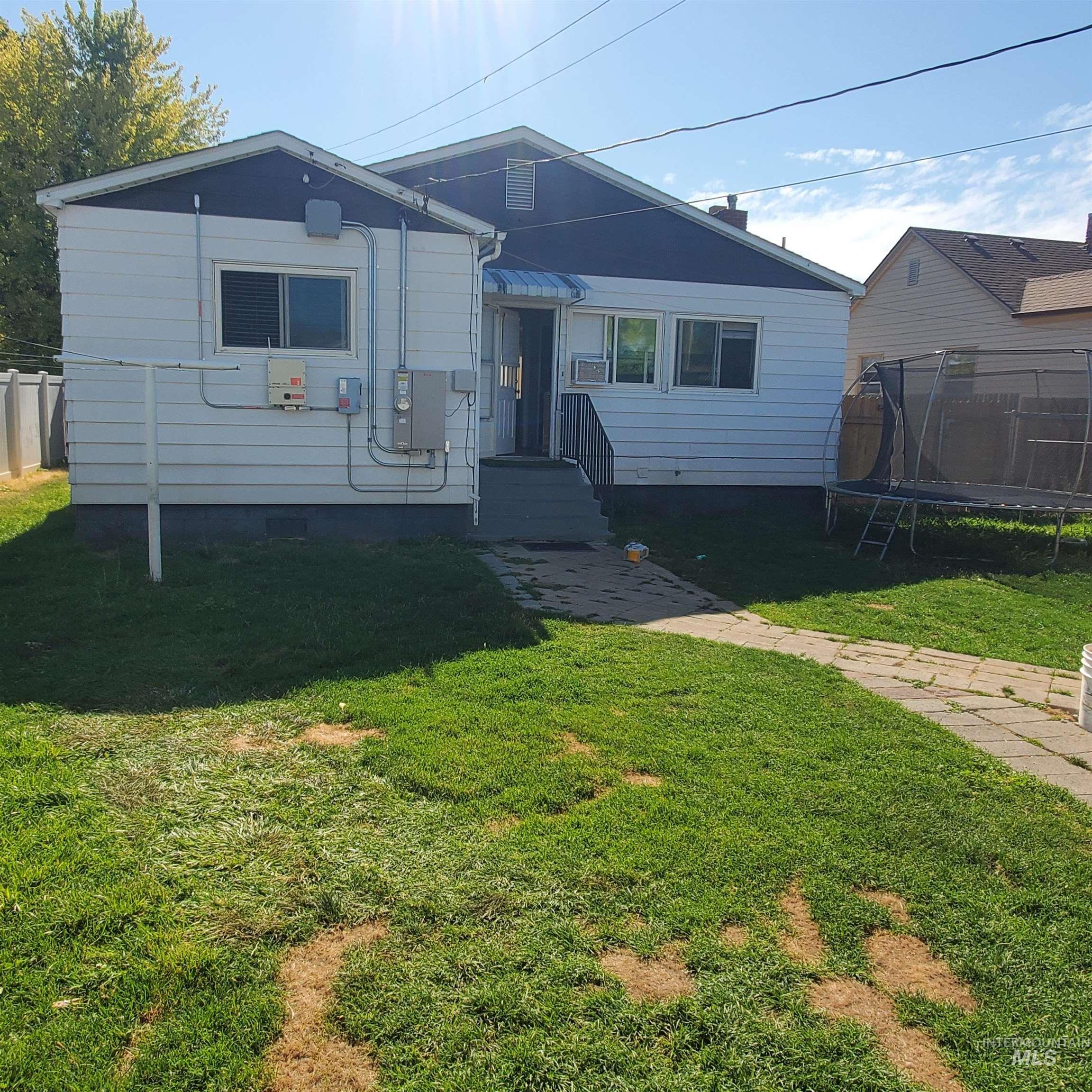 115 S Fern Property Photo 32