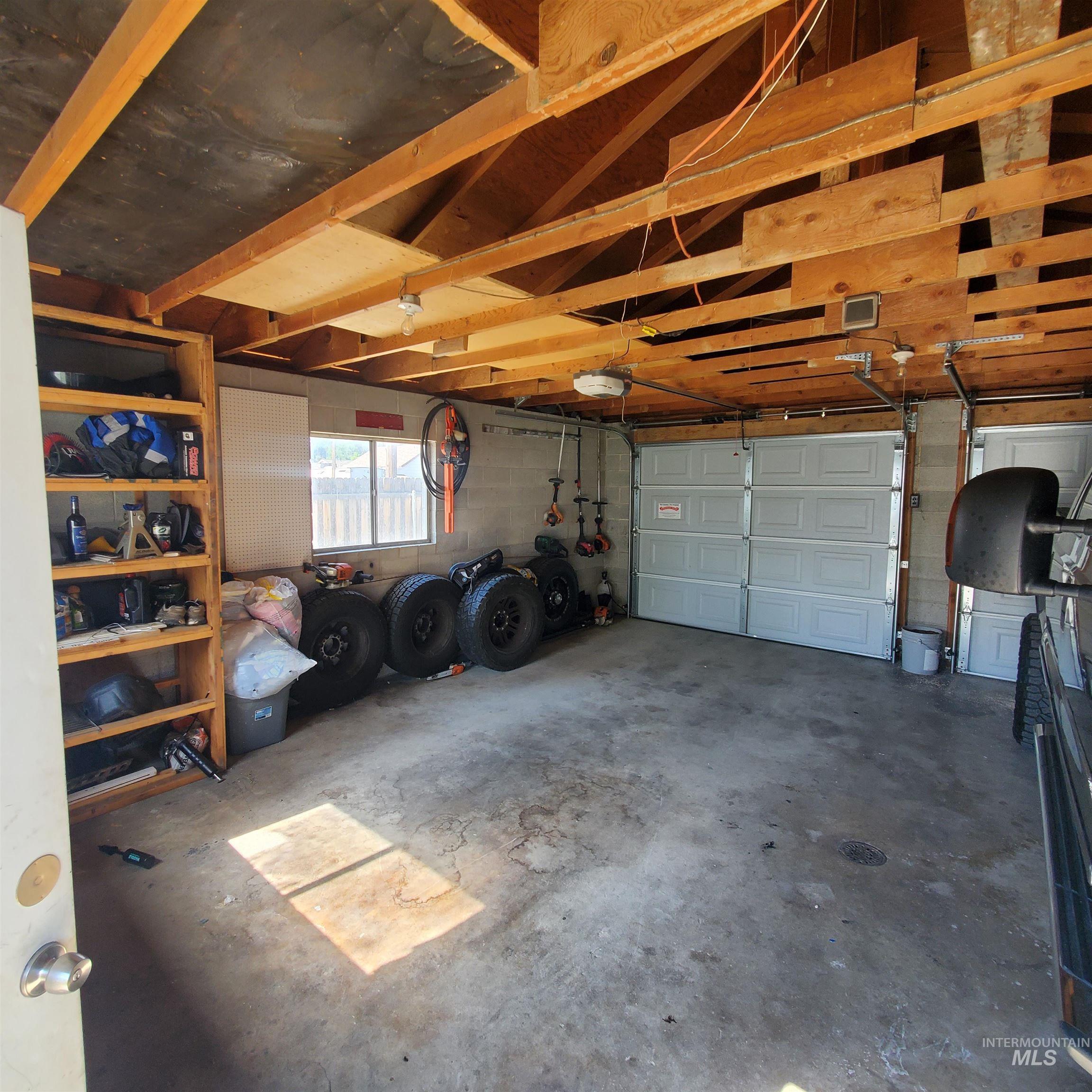 115 S Fern Property Photo 37