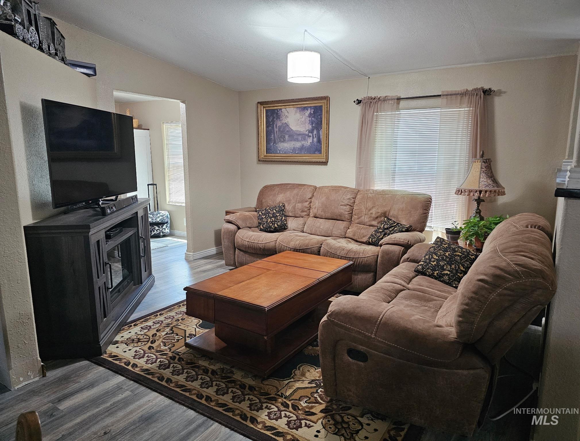 10456 Highway 95 Property Photo 11