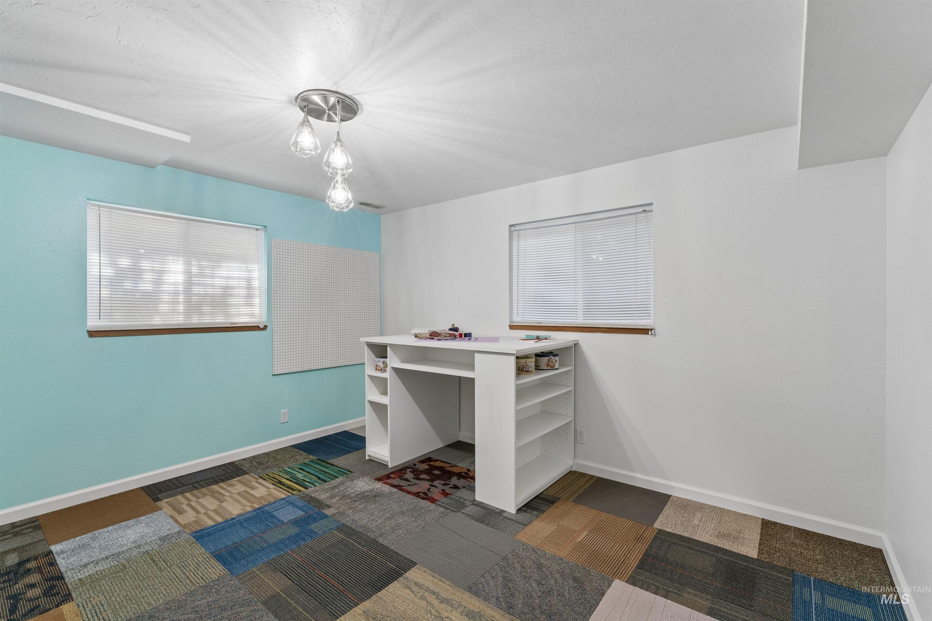 406 S Bitteroot Dr Property Photo 31