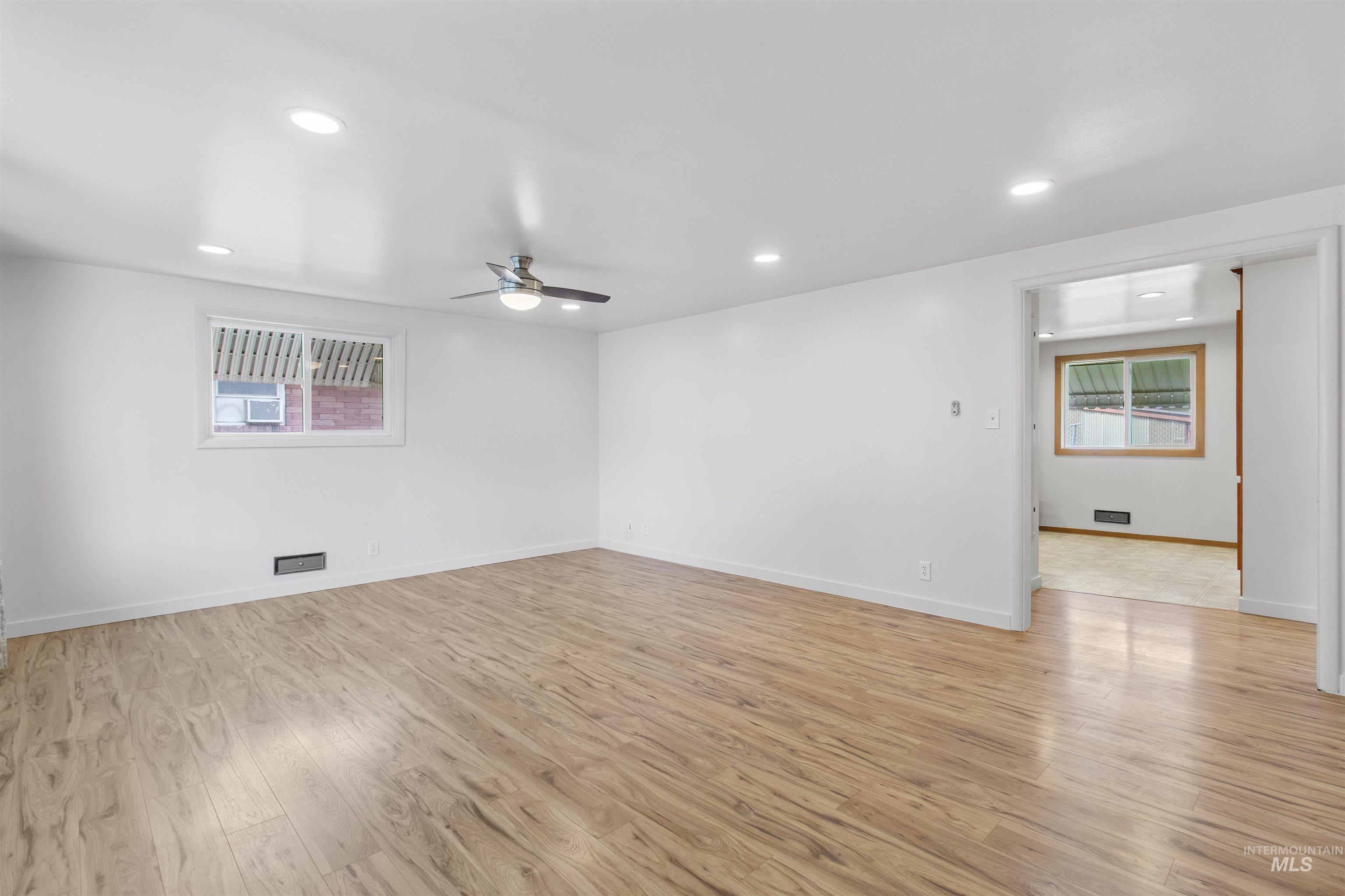 367 Ostrander St N Property Photo 10