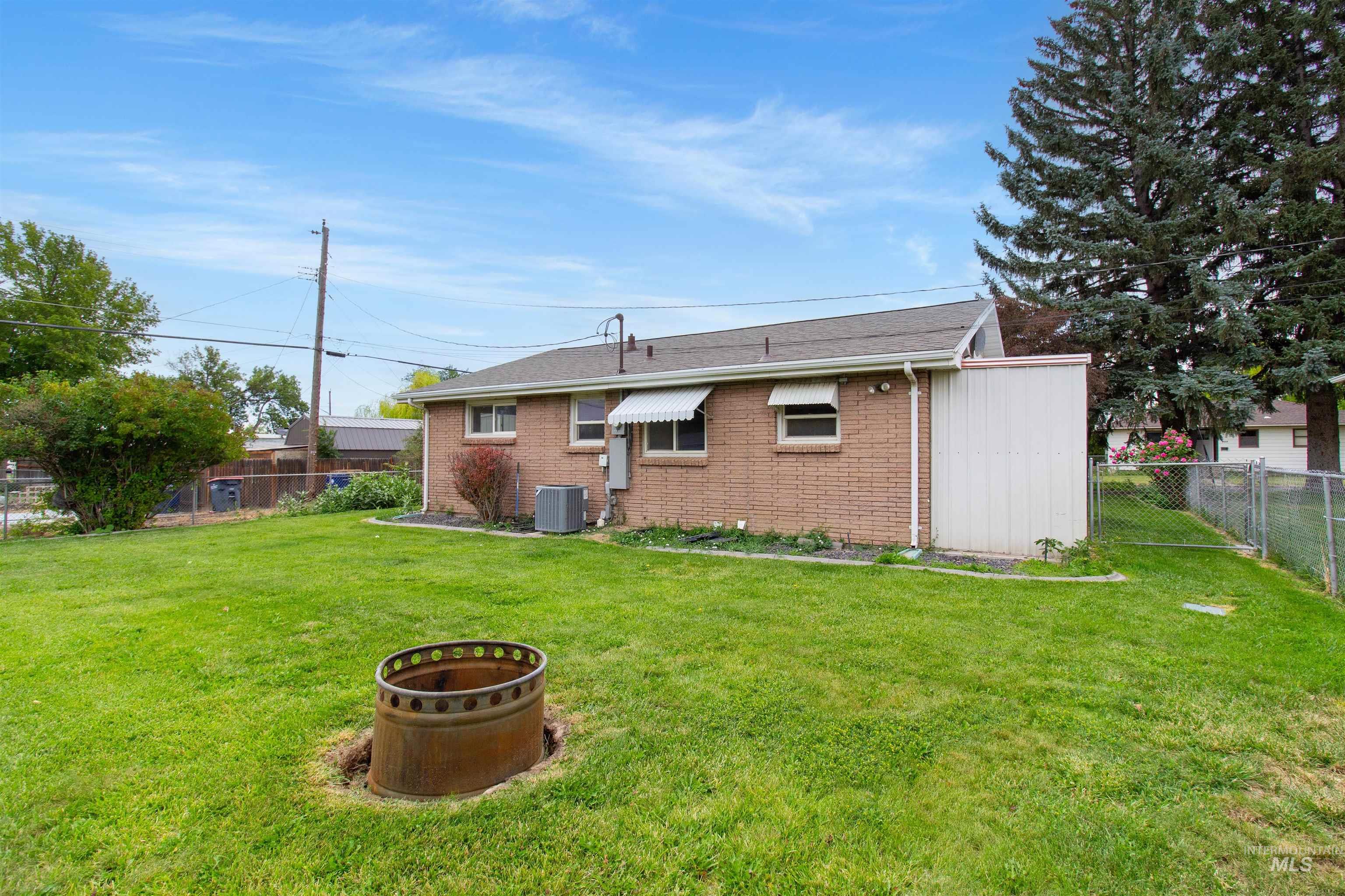 367 Ostrander St N Property Photo 43