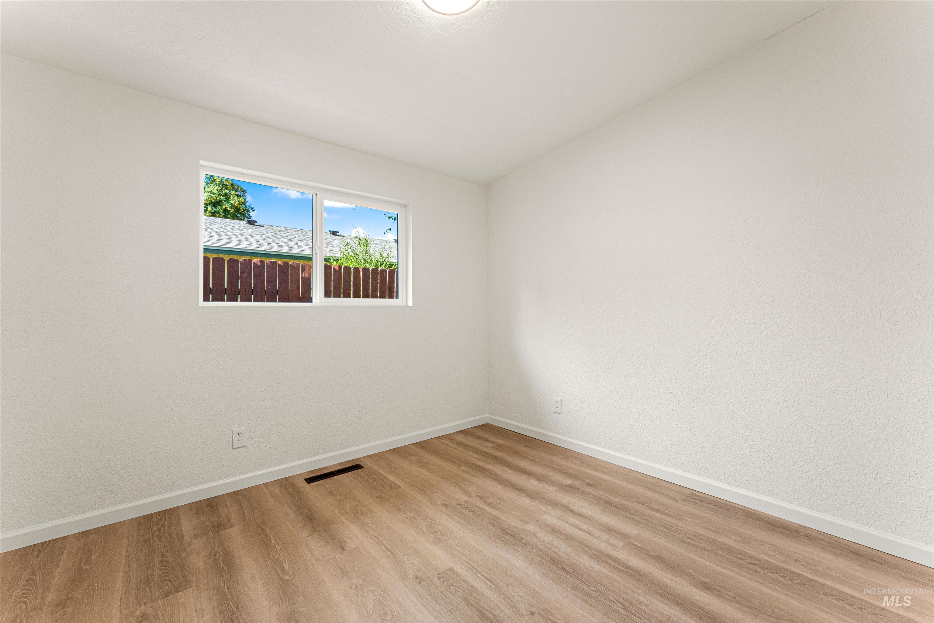 2008 Colorado Avenue Property Photo 21