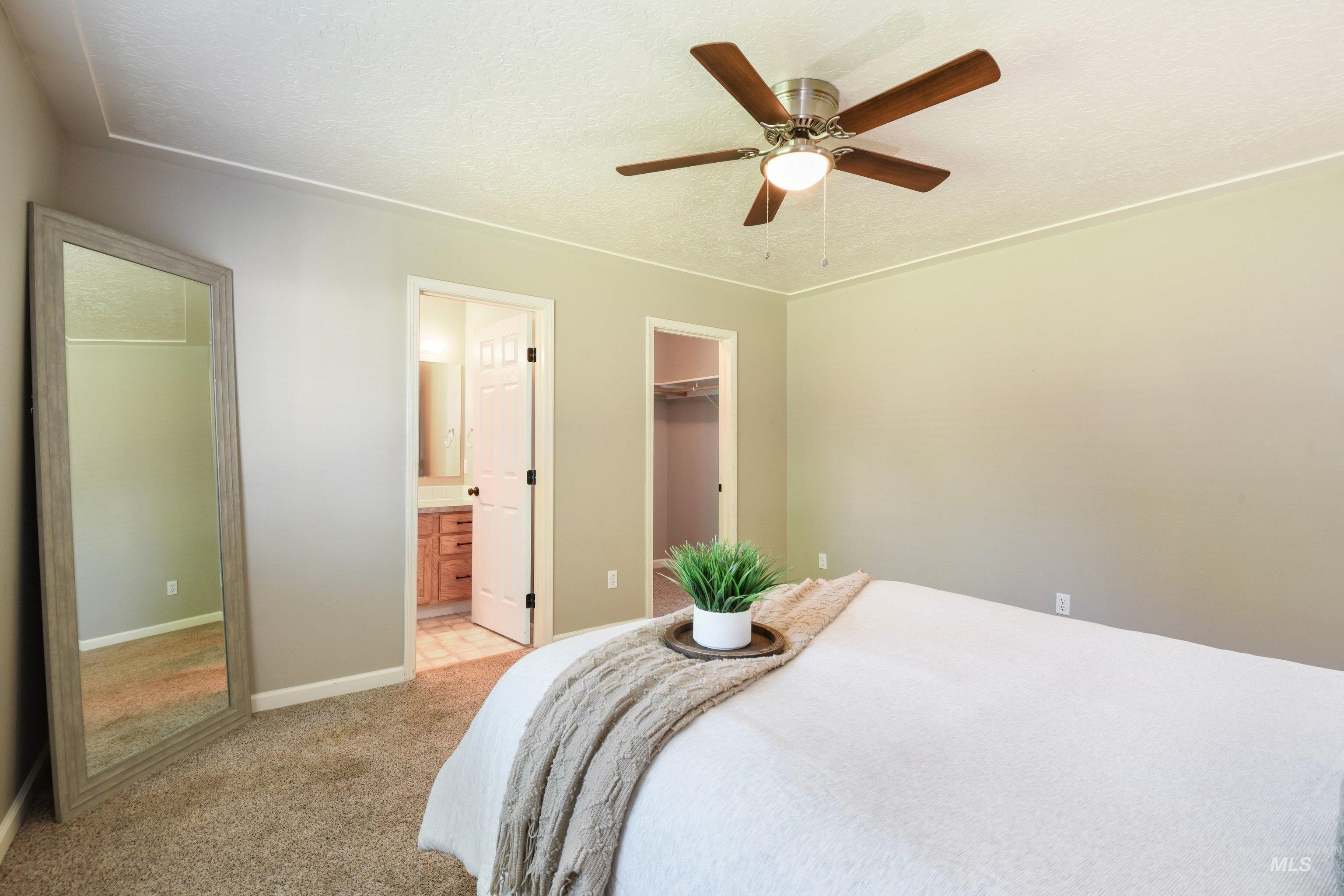 372 W Trophy St Property Photo 18