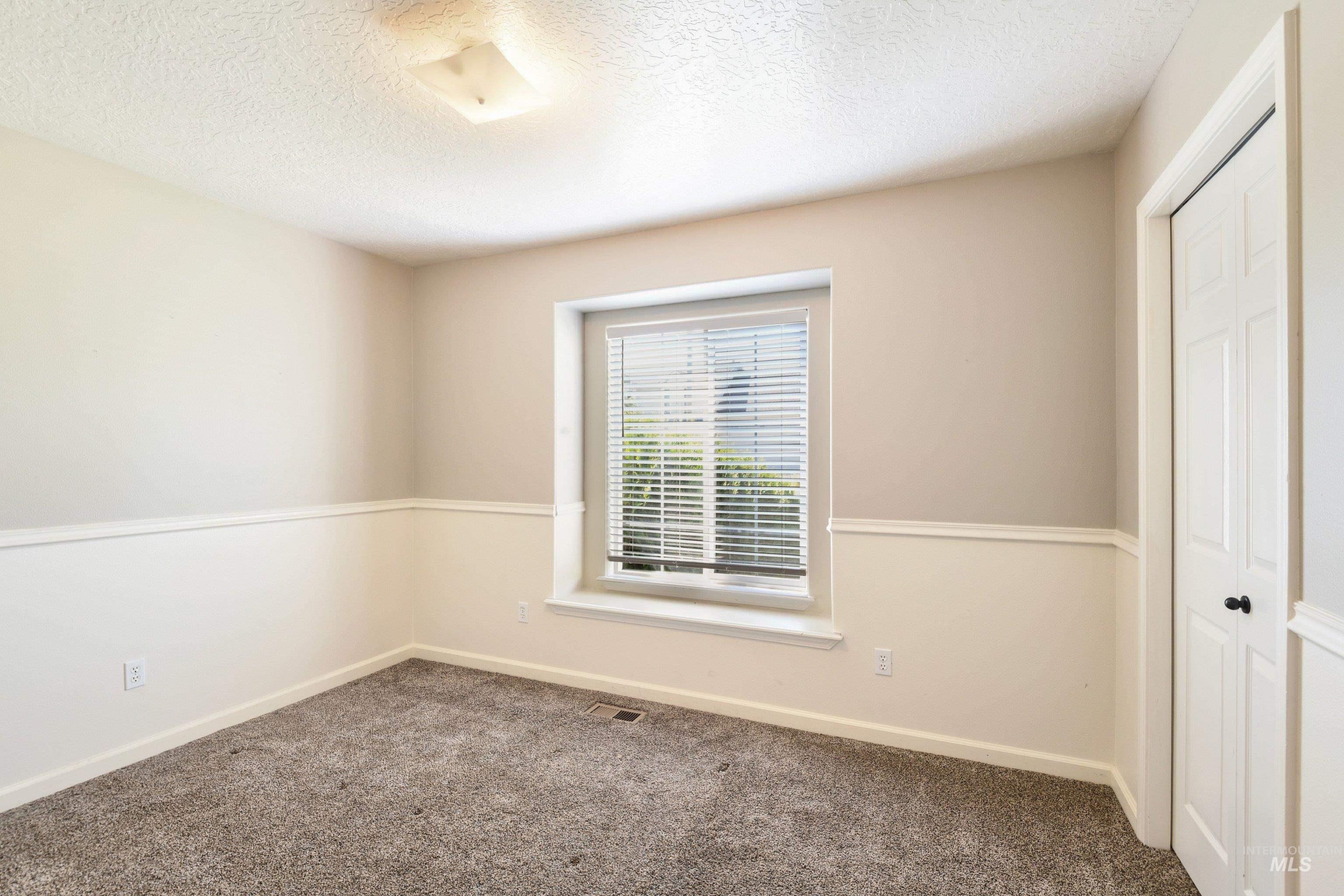 372 W Trophy St Property Photo 21