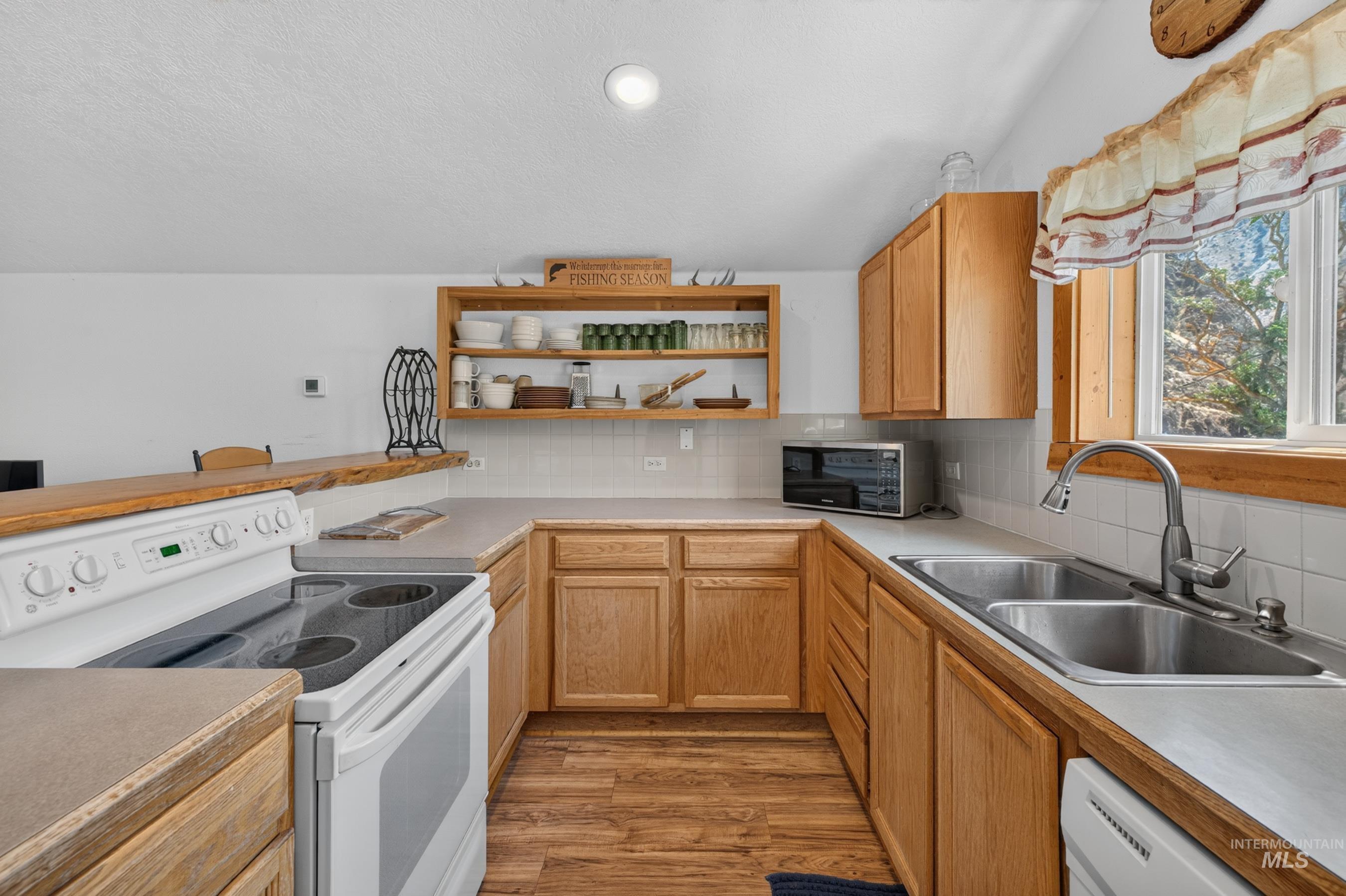 302 Berger Street Property Photo 16