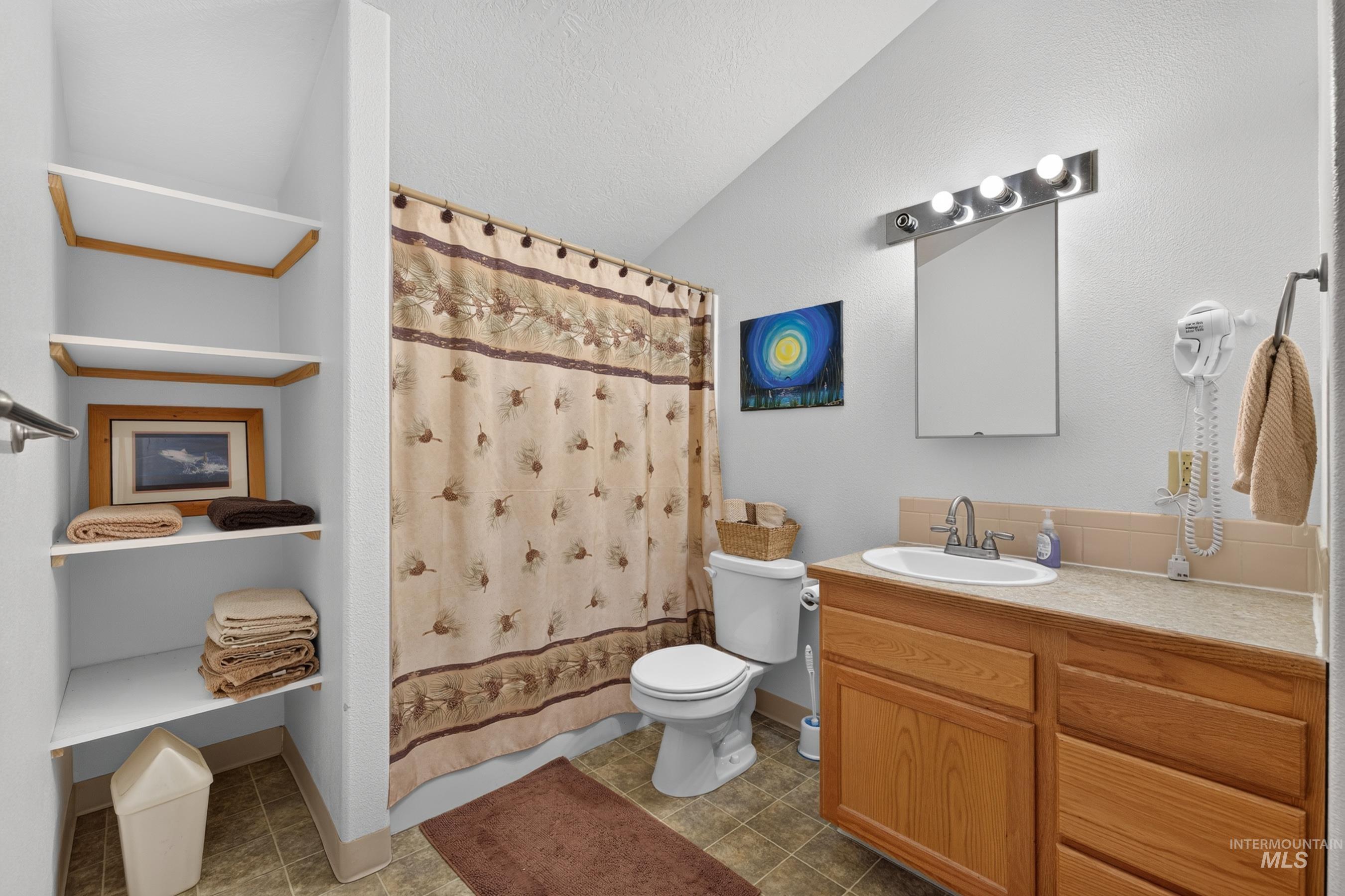 302 Berger Street Property Photo 19