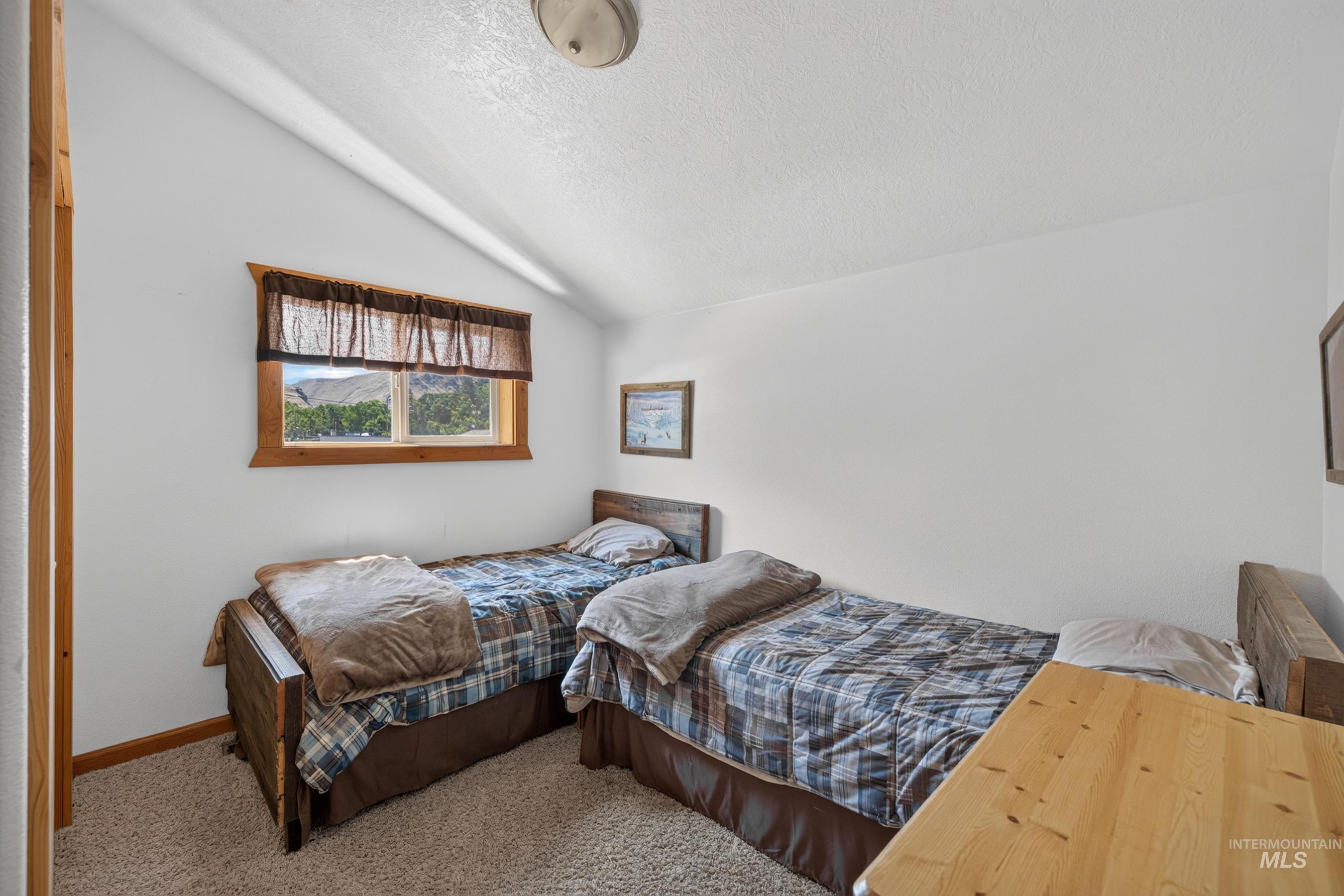 302 Berger Street Property Photo 20