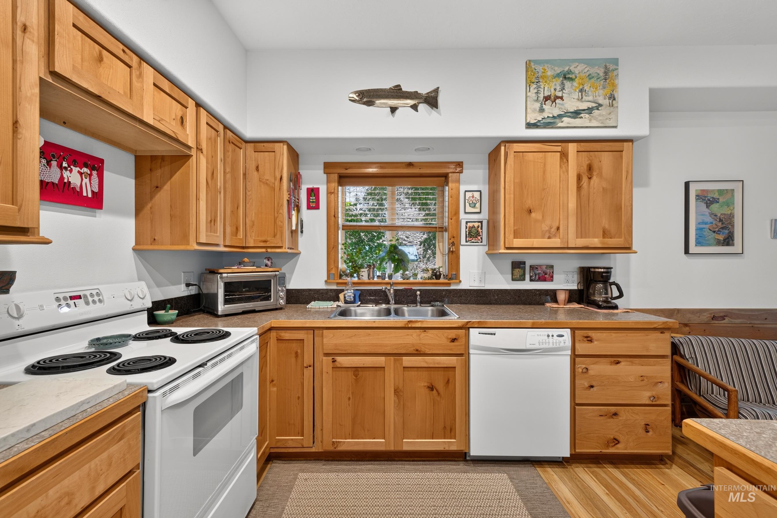 302 Berger Street Property Photo 22