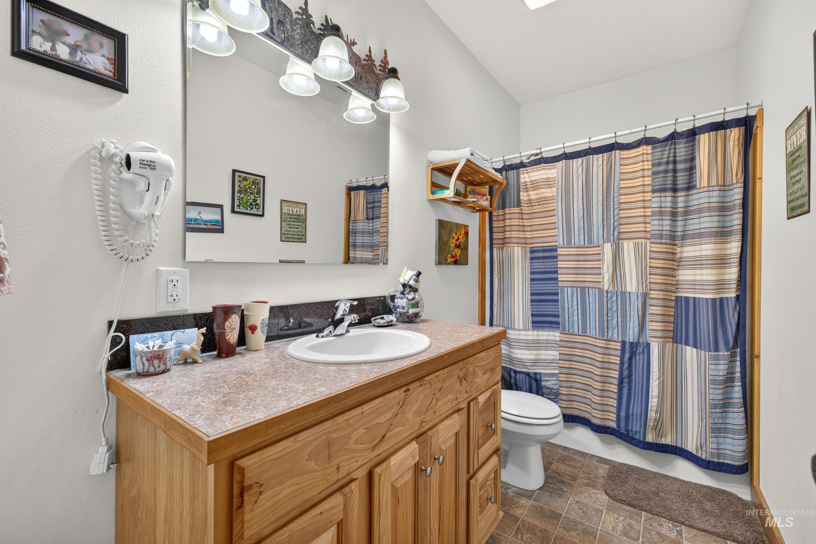 302 Berger Street Property Photo 27