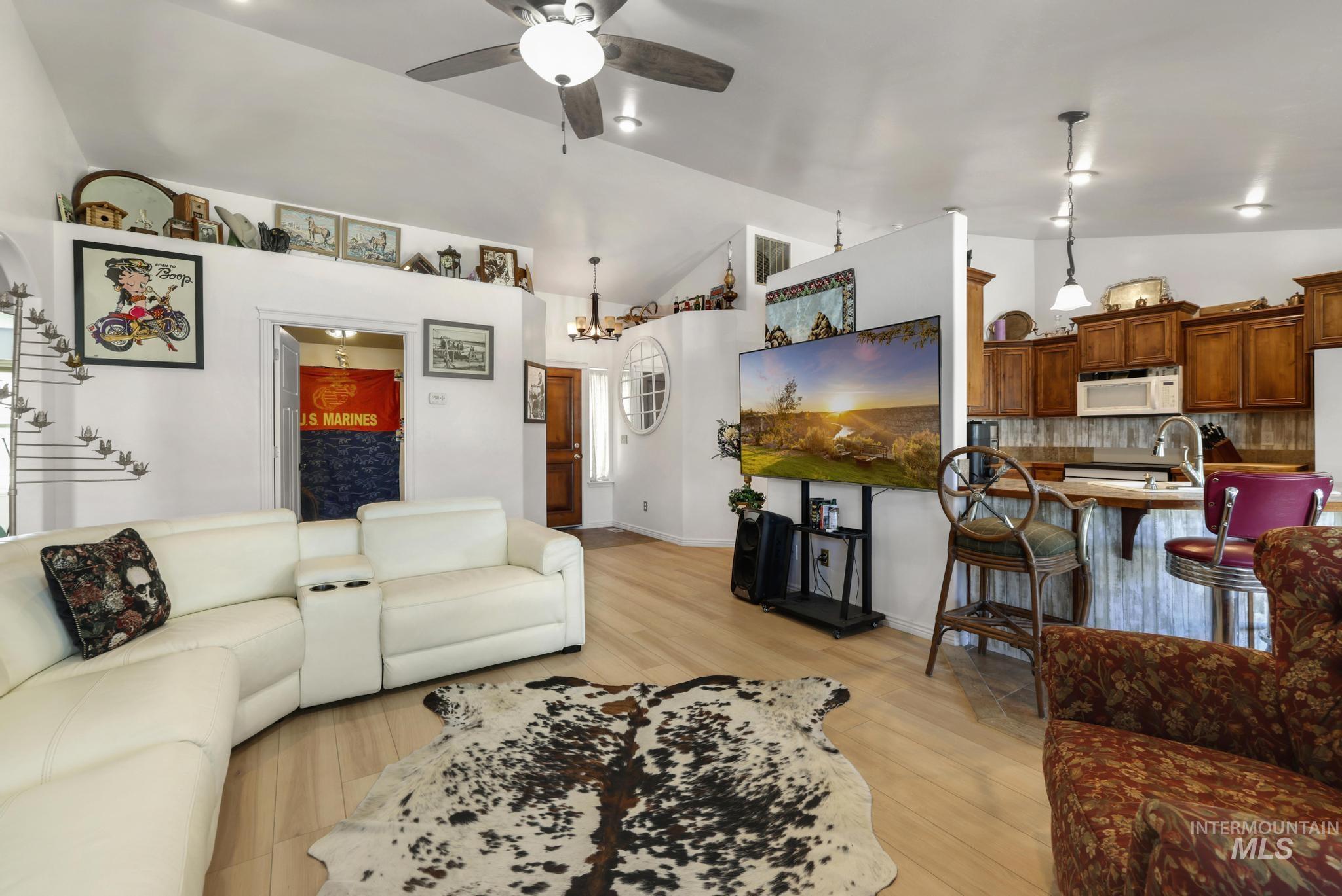 1002 Terra Ave Property Photo 6