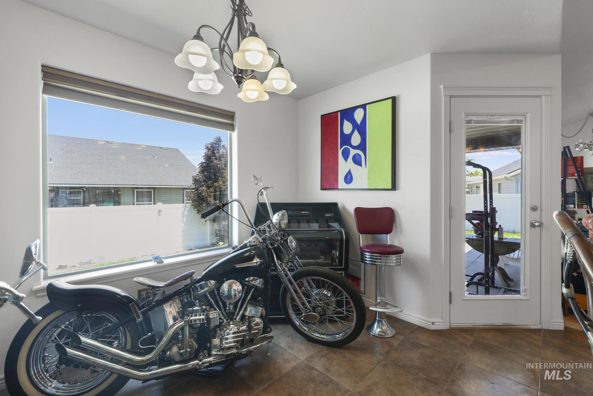 1002 Terra Ave Property Photo 11