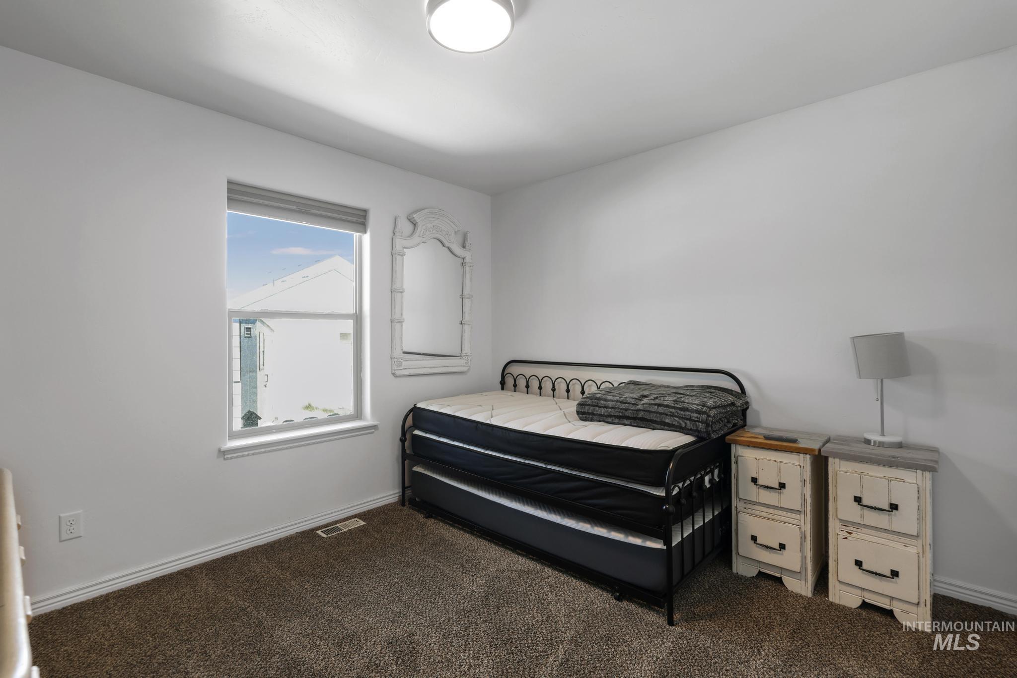 1002 Terra Ave Property Photo 14