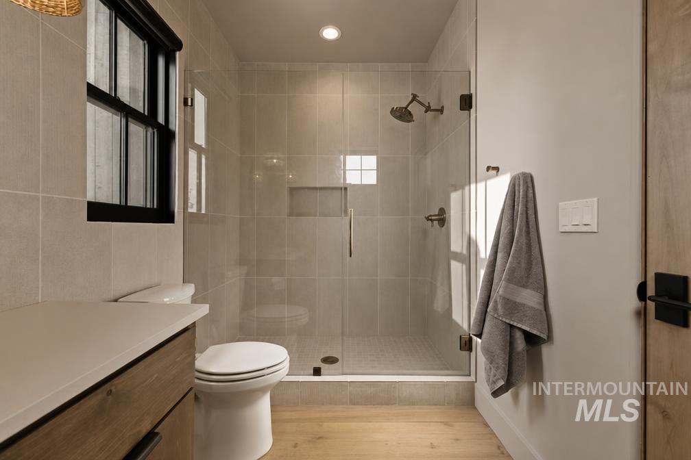 11 Larkspur Property Photo 13
