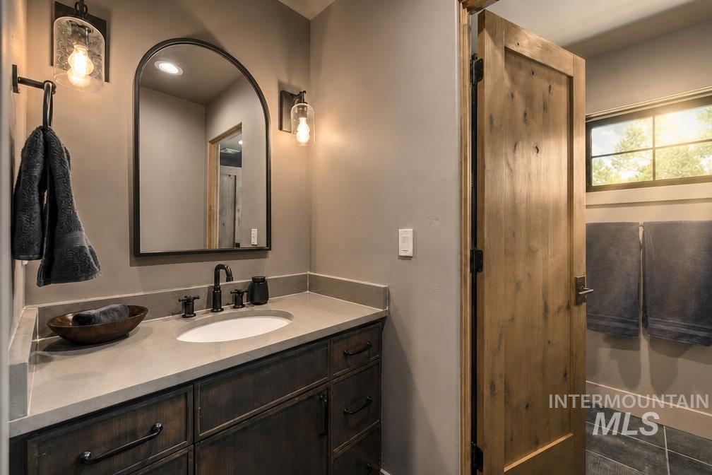 11 Larkspur Property Photo 18
