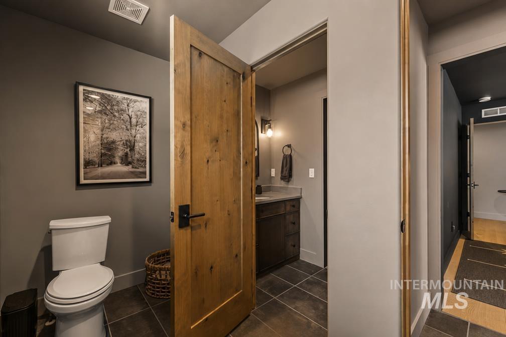 11 Larkspur Property Photo 19