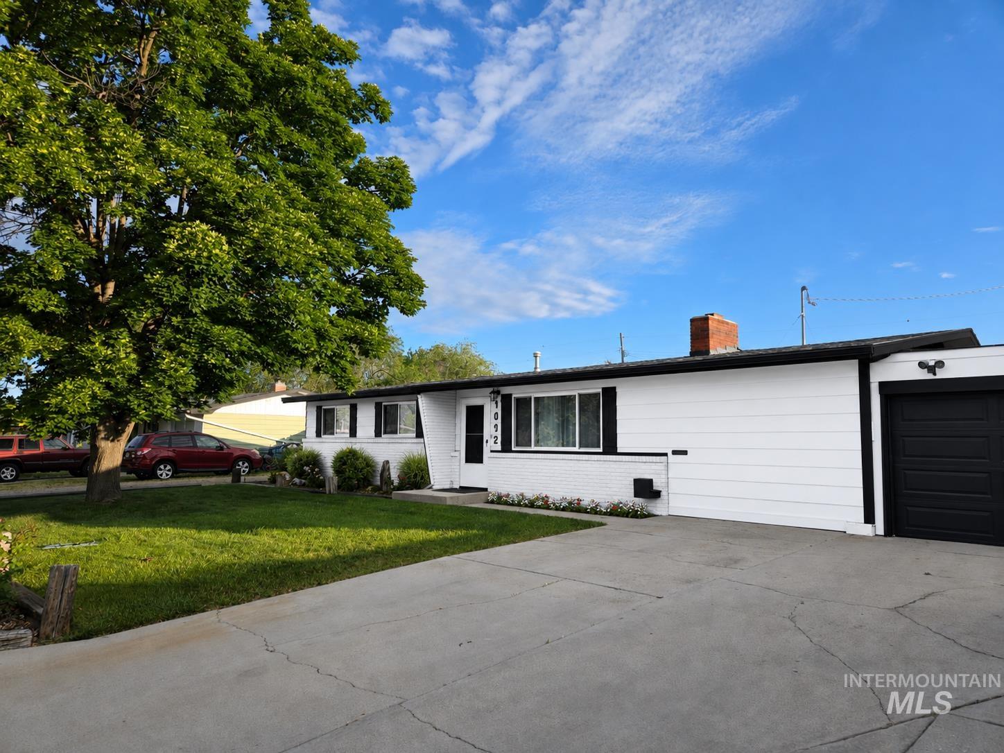 4002 W Normandie Dr. Property Photo 1