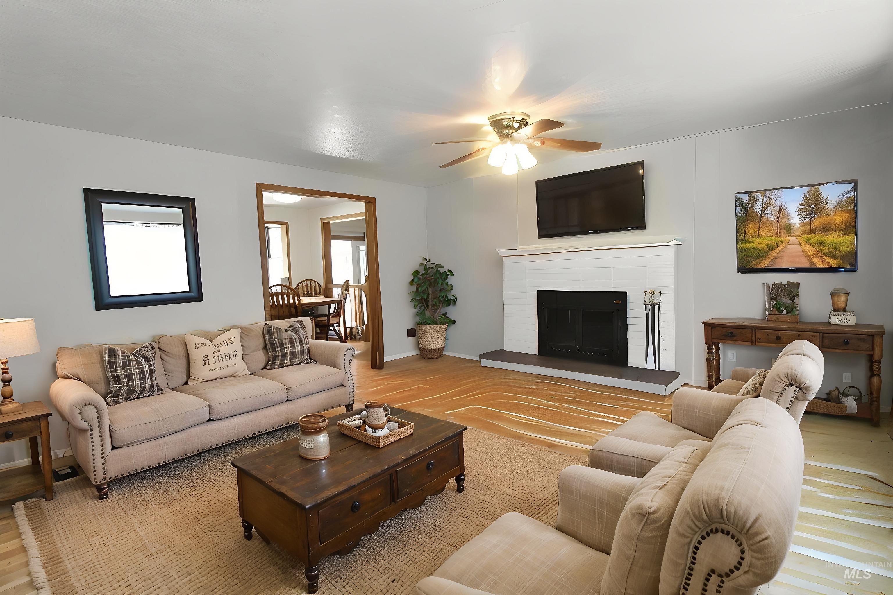4002 W Normandie Dr. Property Photo 3