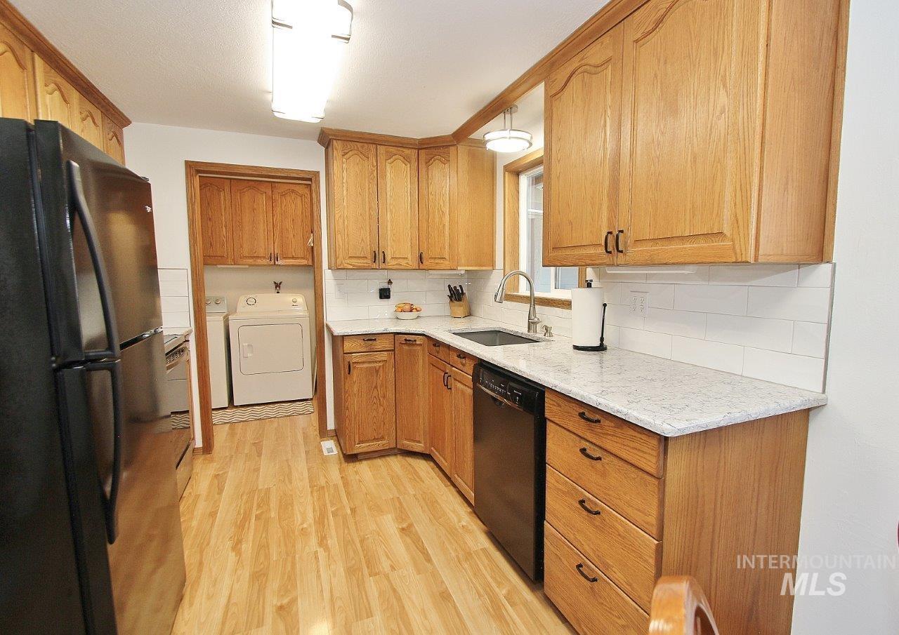 4002 W Normandie Dr. Property Photo 10