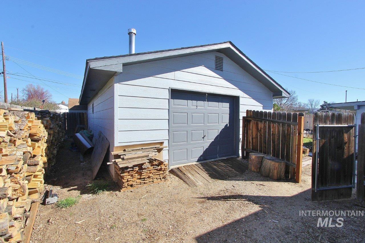 4002 W Normandie Dr. Property Photo 18