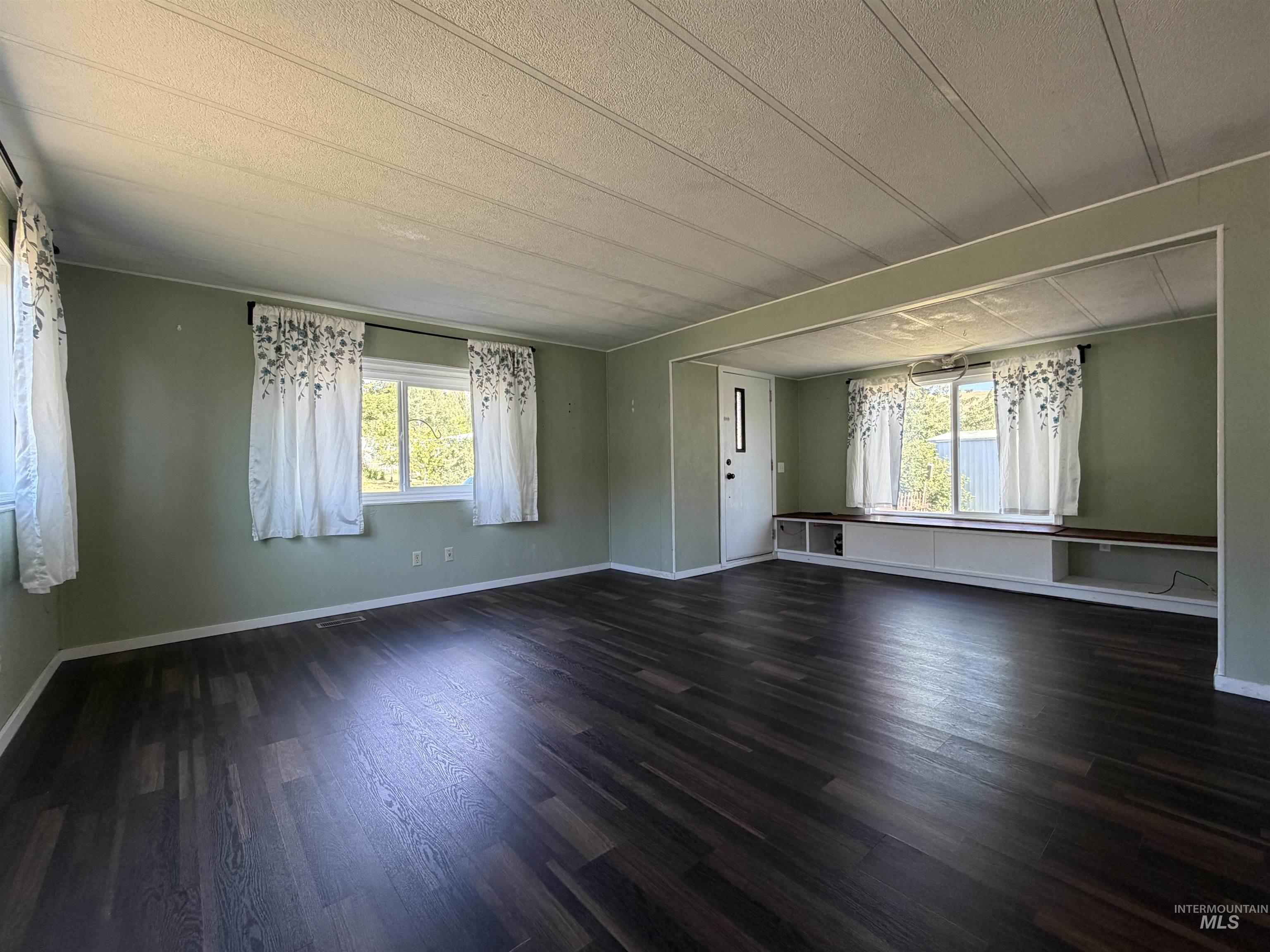 411 N Almon Property Photo 5
