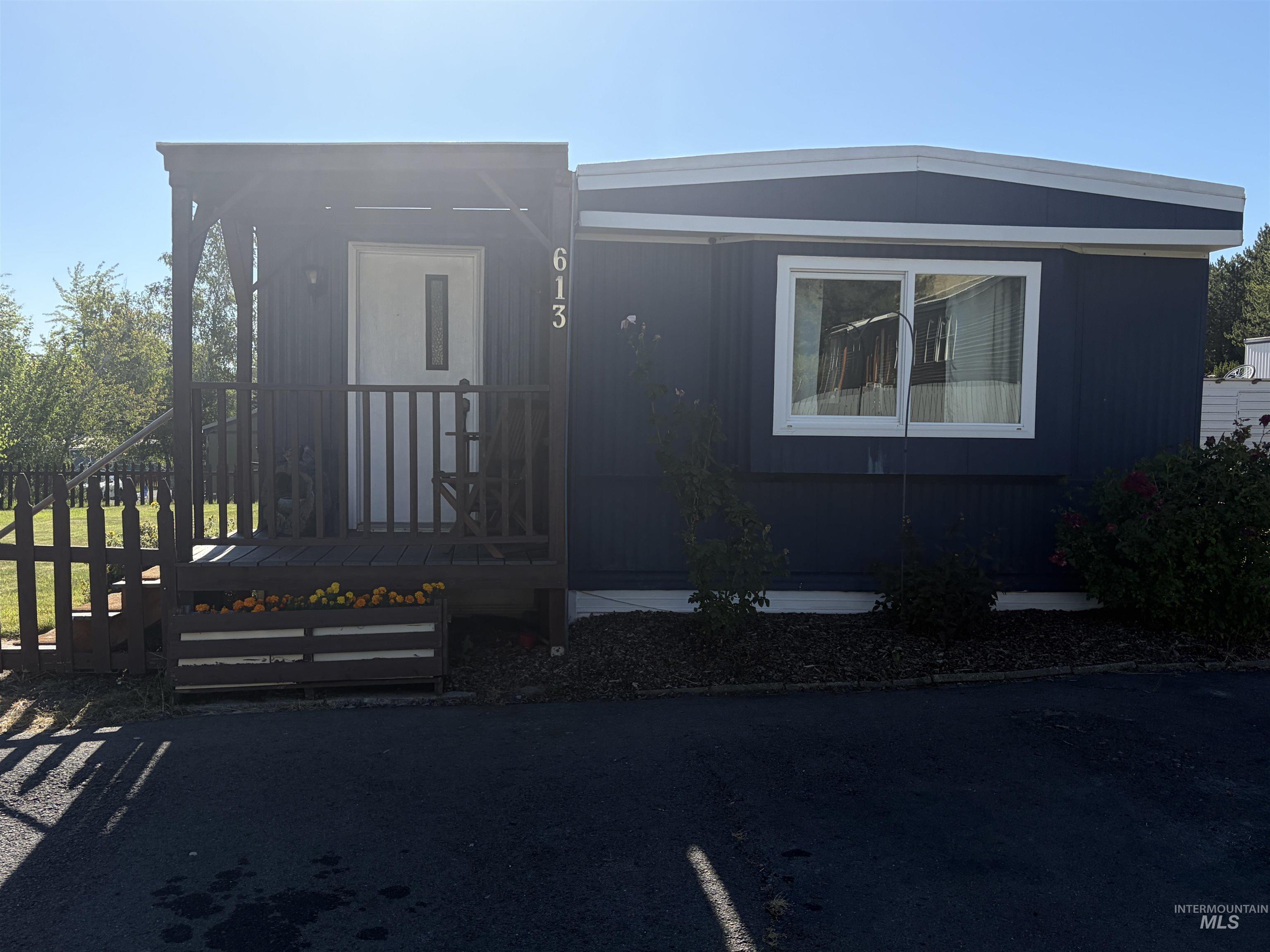 411 N Almon Property Photo 20