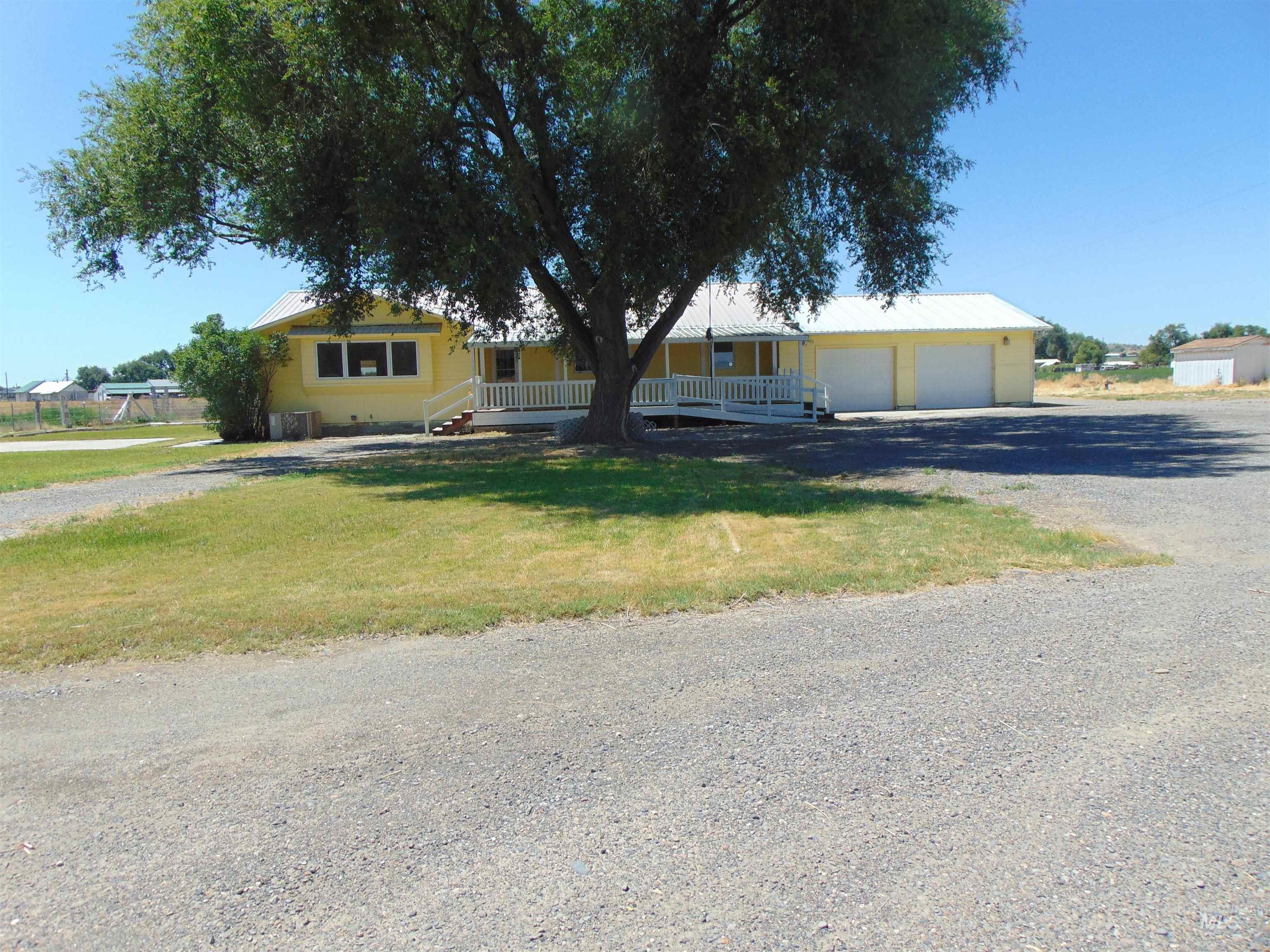 3855 Saddlehorn Lane Property Photo 1
