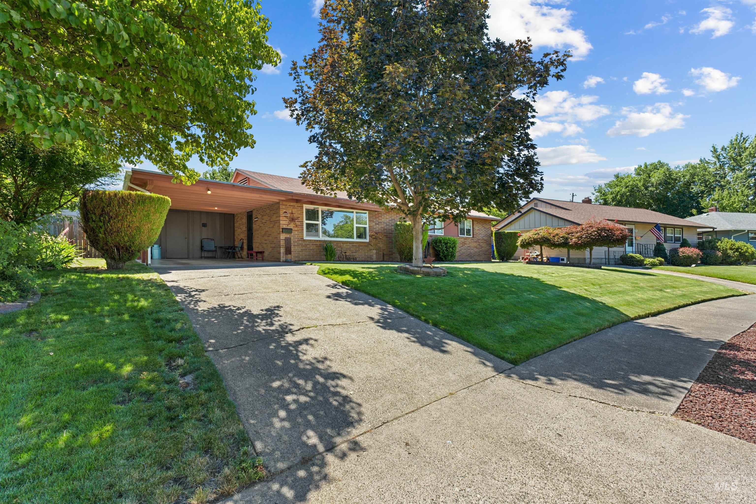 2314 9th Ave Property Photo 5