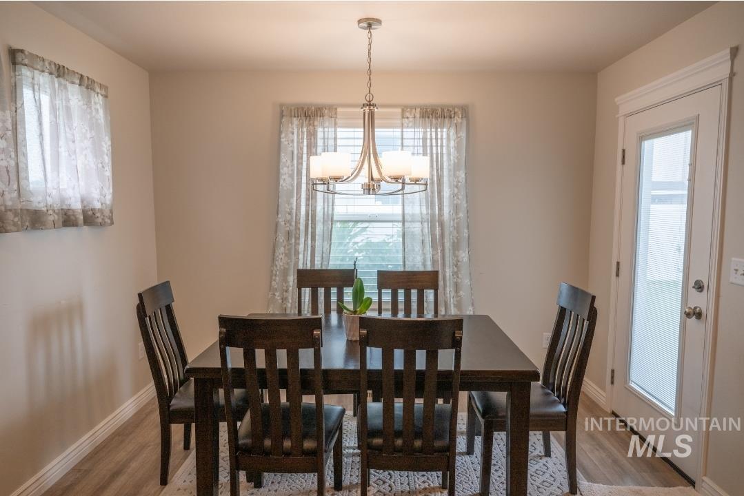 948 Magnolia Property Photo 4