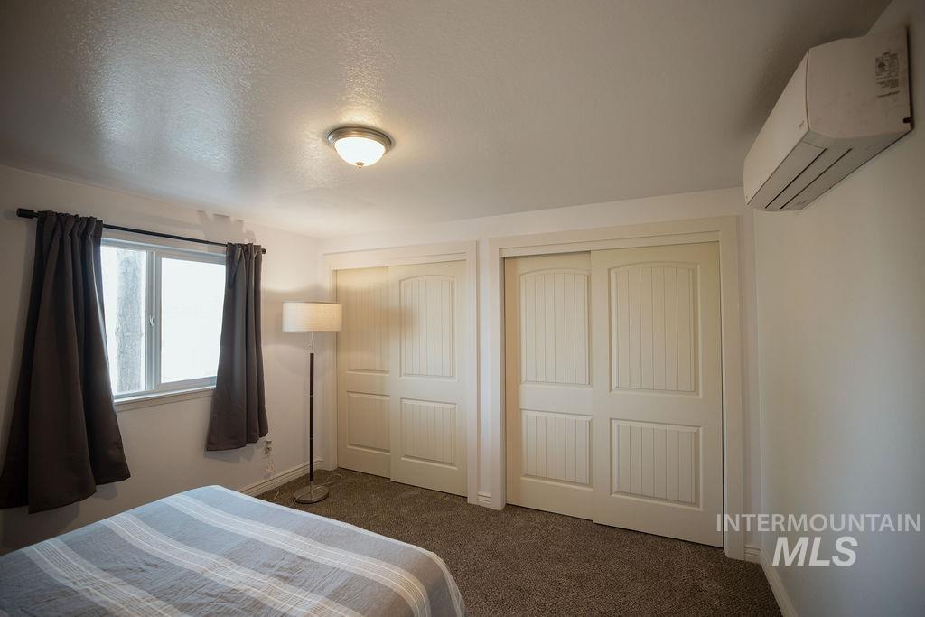 1223 S Maple St Property Photo 27