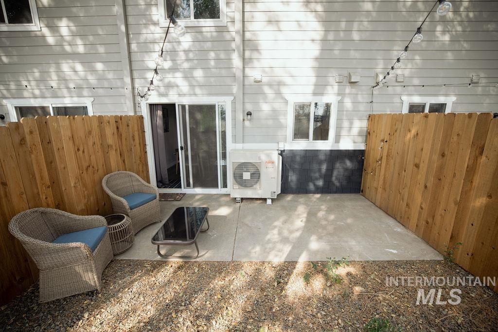 1223 S Maple St Property Photo 28