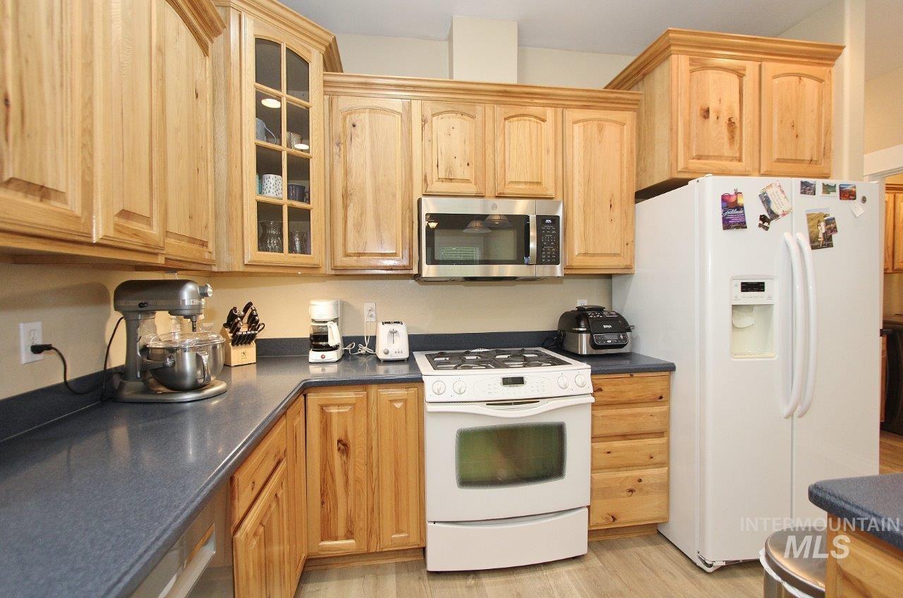 1729 Hickory Ave Property Photo 12