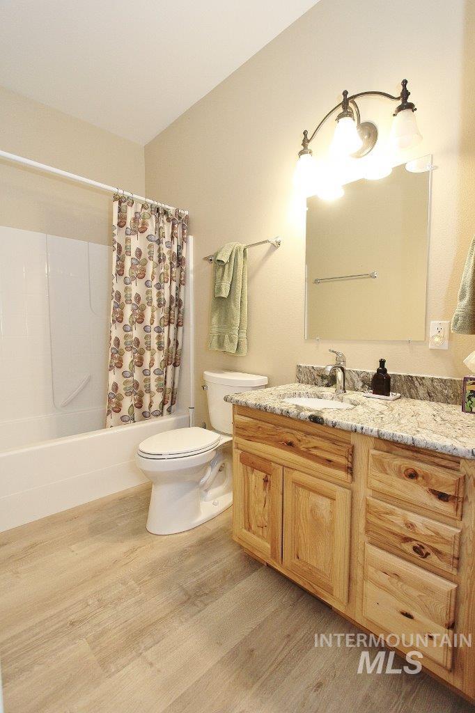 1729 Hickory Ave Property Photo 21
