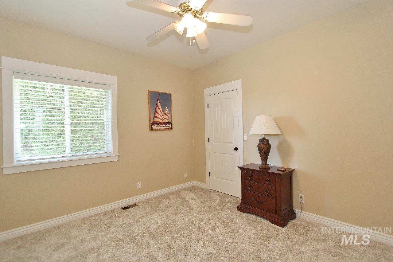 1729 Hickory Ave Property Photo 22