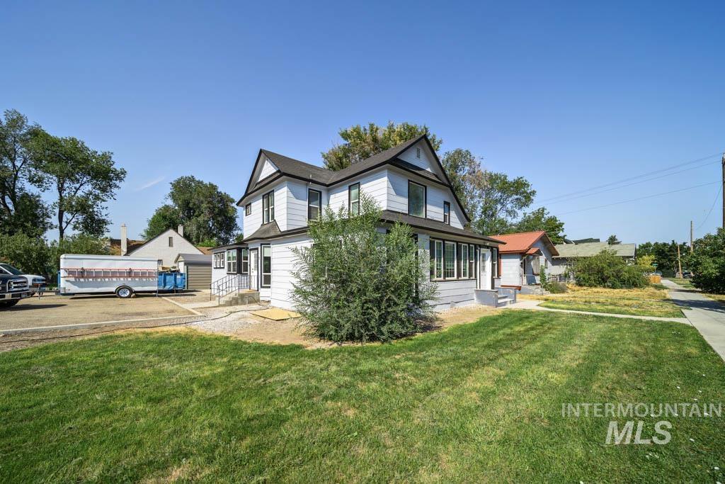 1317 S 4th St Property Photo 1