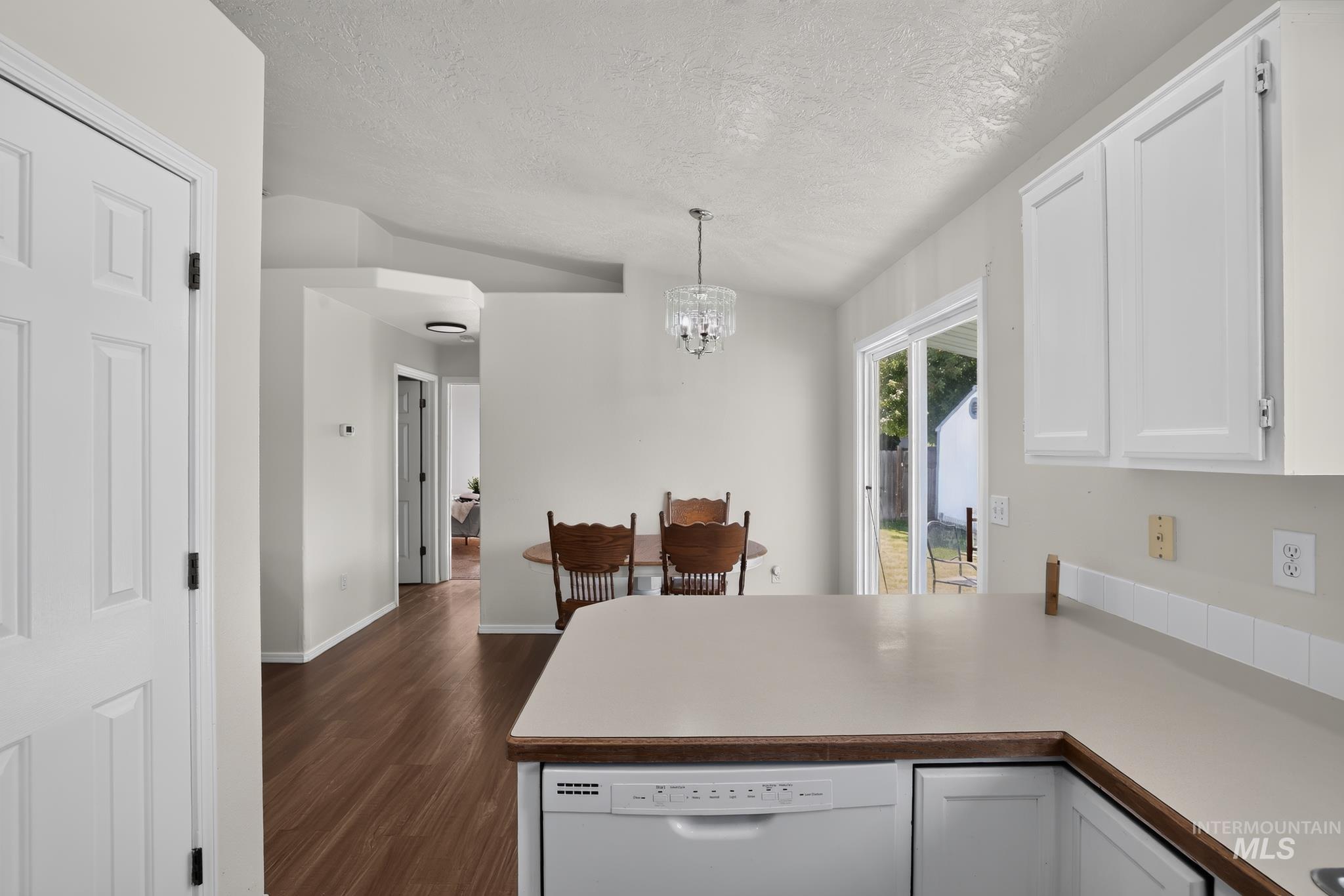 1389 E Tourmaline St Property Photo 10