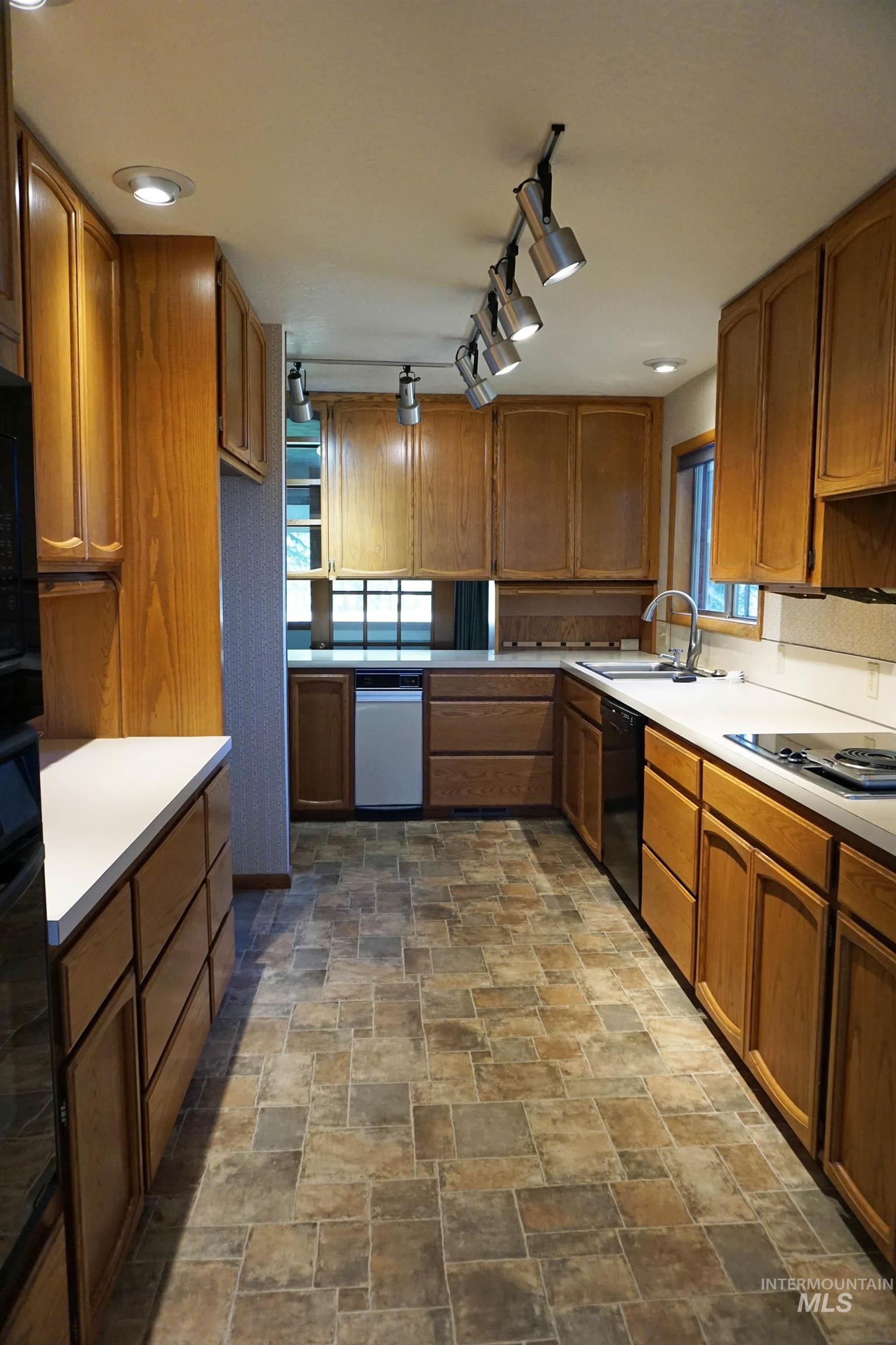 22347 Upper Pleasant Ridge Road Property Photo 7