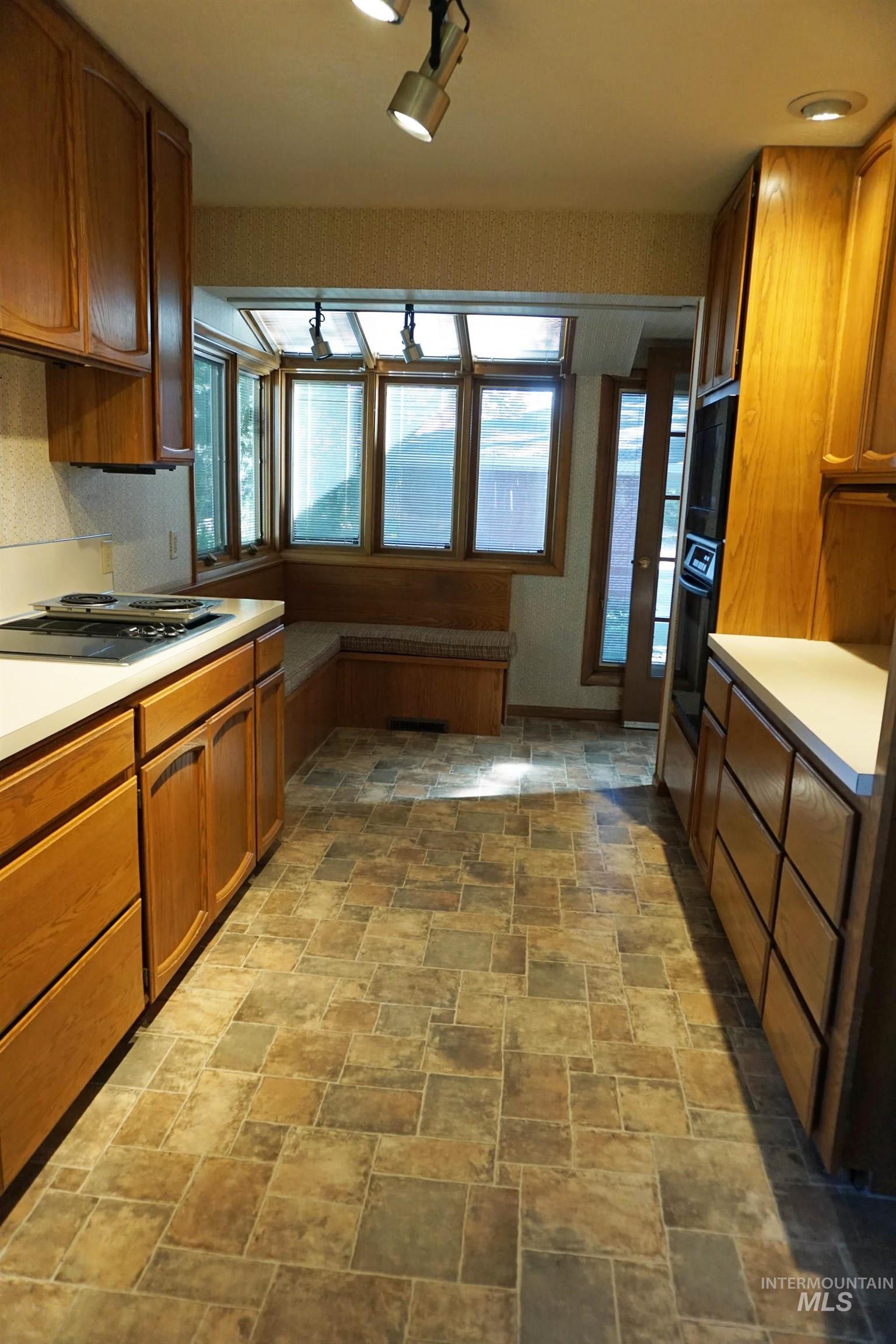 22347 Upper Pleasant Ridge Road Property Photo 8