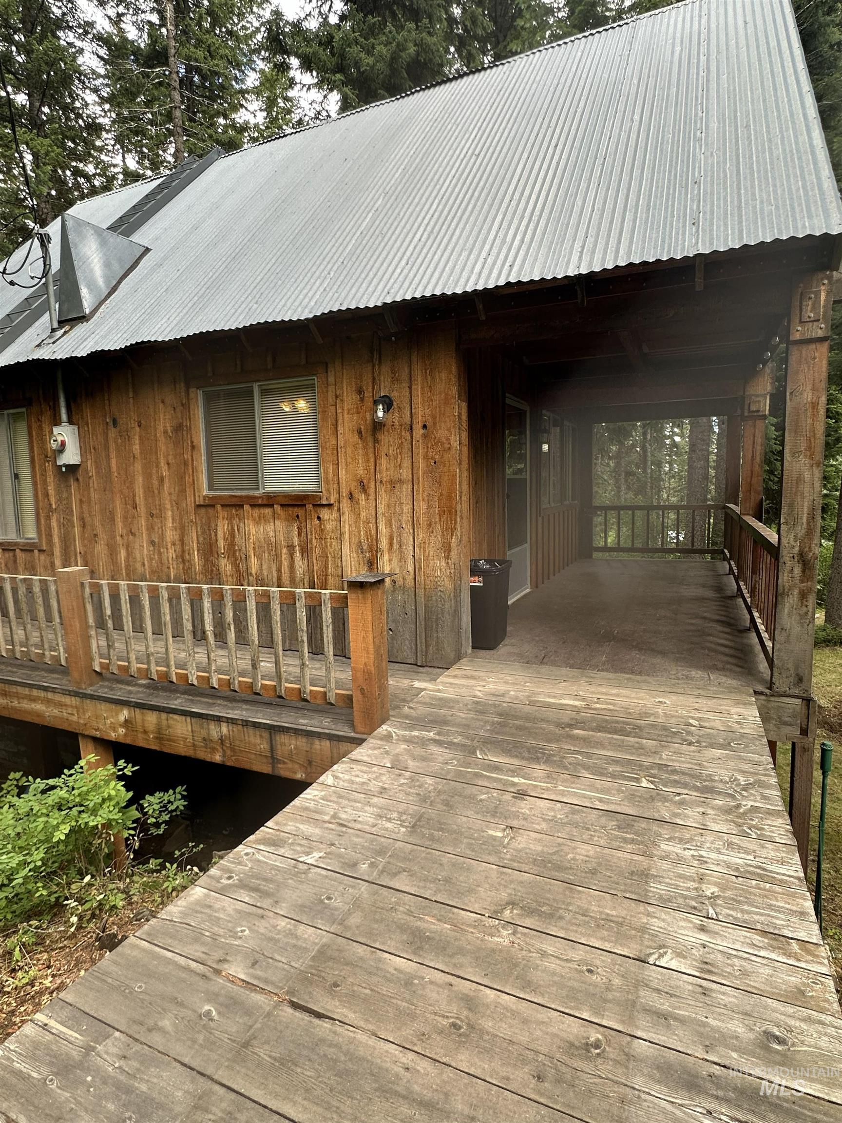 1227 Brown Bear Drive Property Photo 3