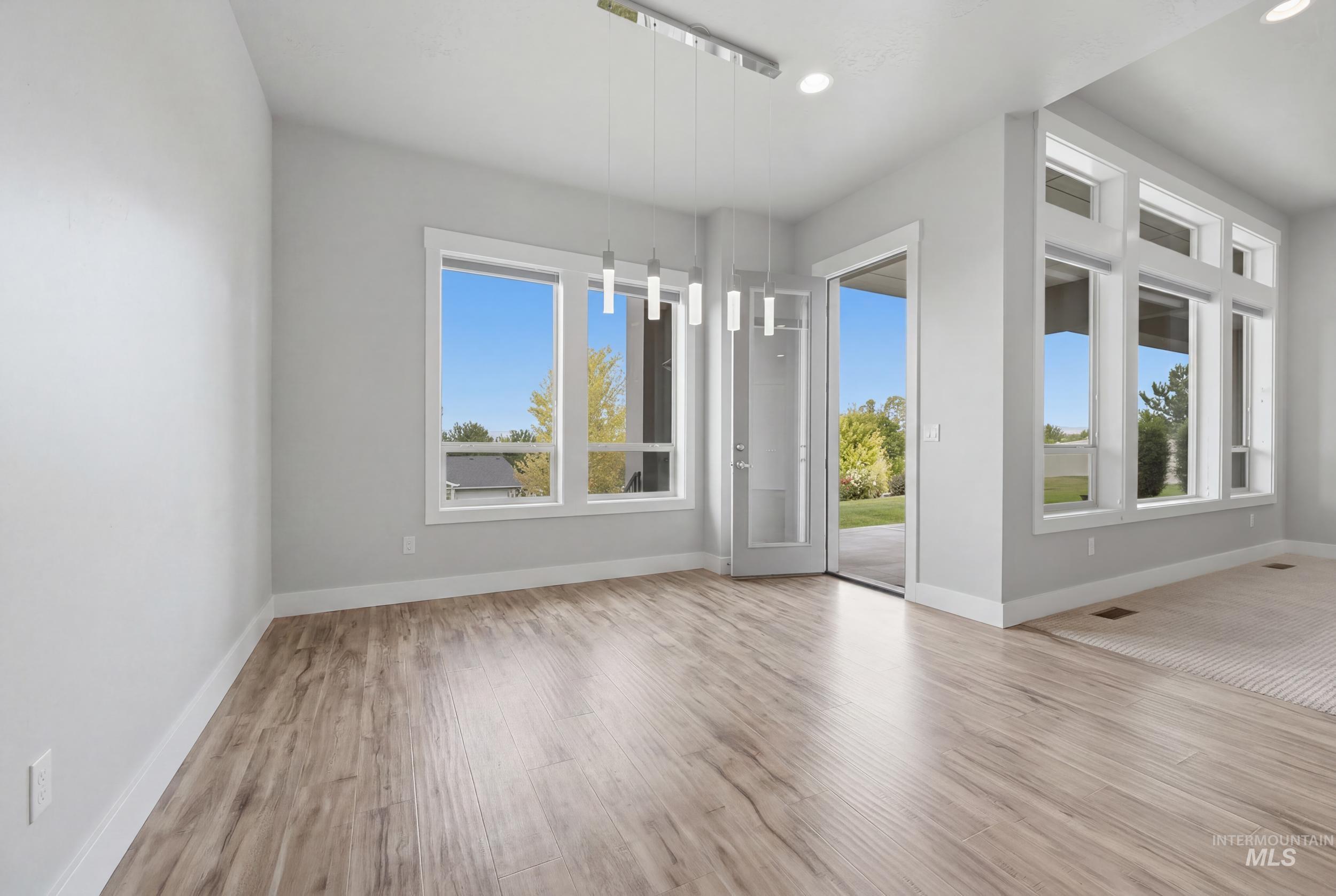 454 W Buroak Drive Property Photo 19