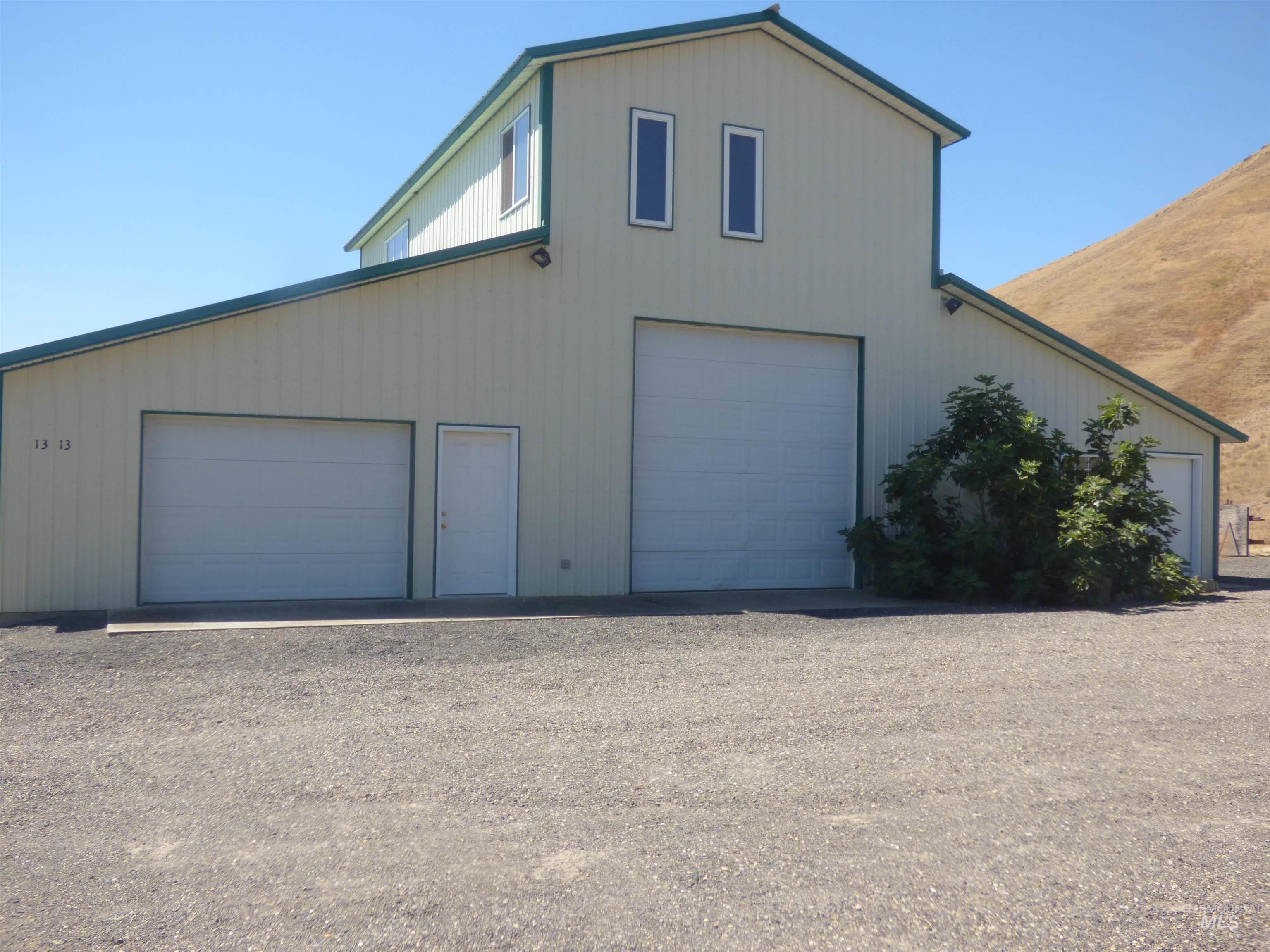 1311 Westlake Drive Property Photo 2