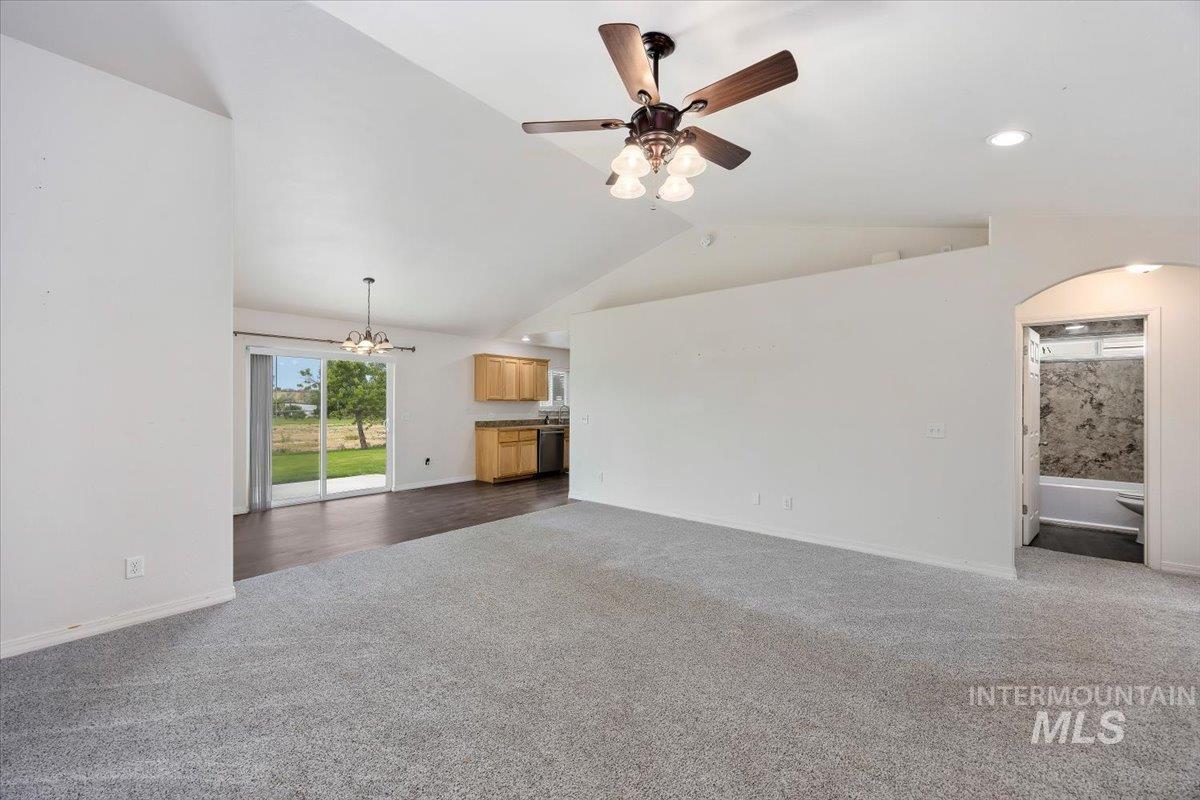 1305 Lauren Lane Property Photo 4
