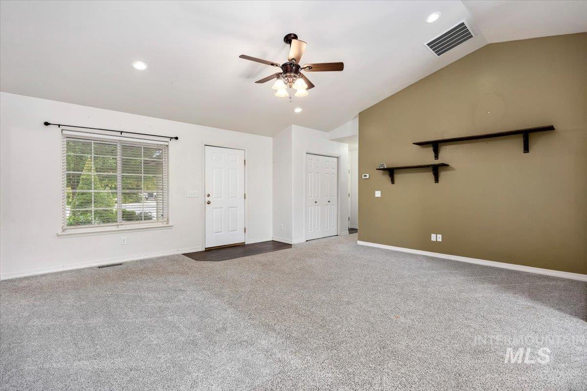 1305 Lauren Lane Property Photo 6