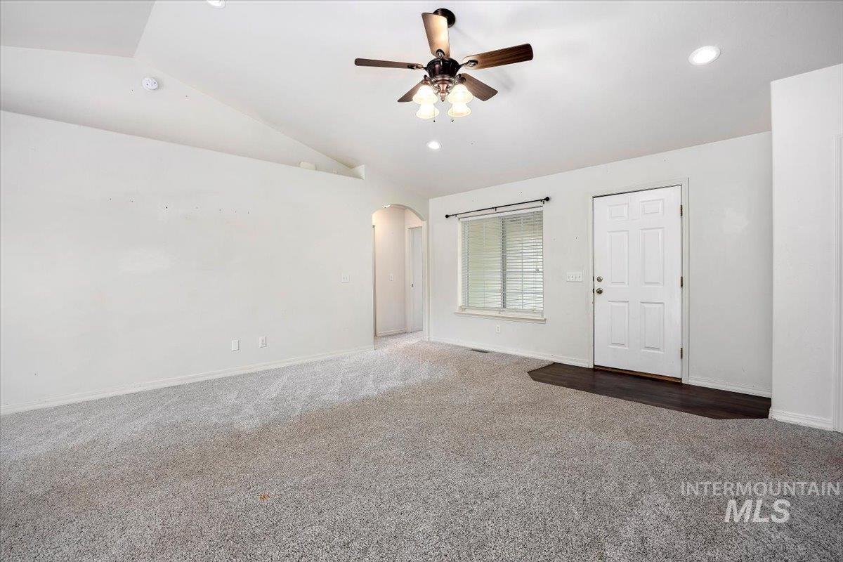 1305 Lauren Lane Property Photo 7