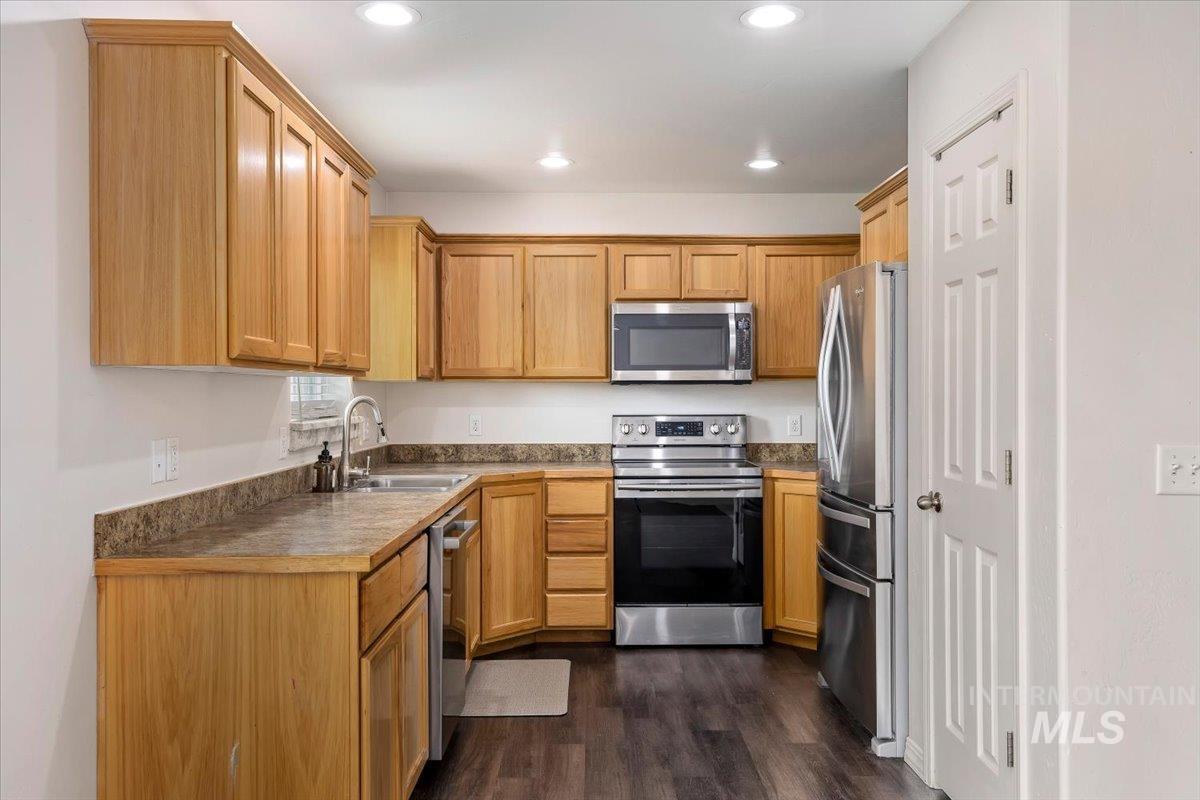 1305 Lauren Lane Property Photo 11